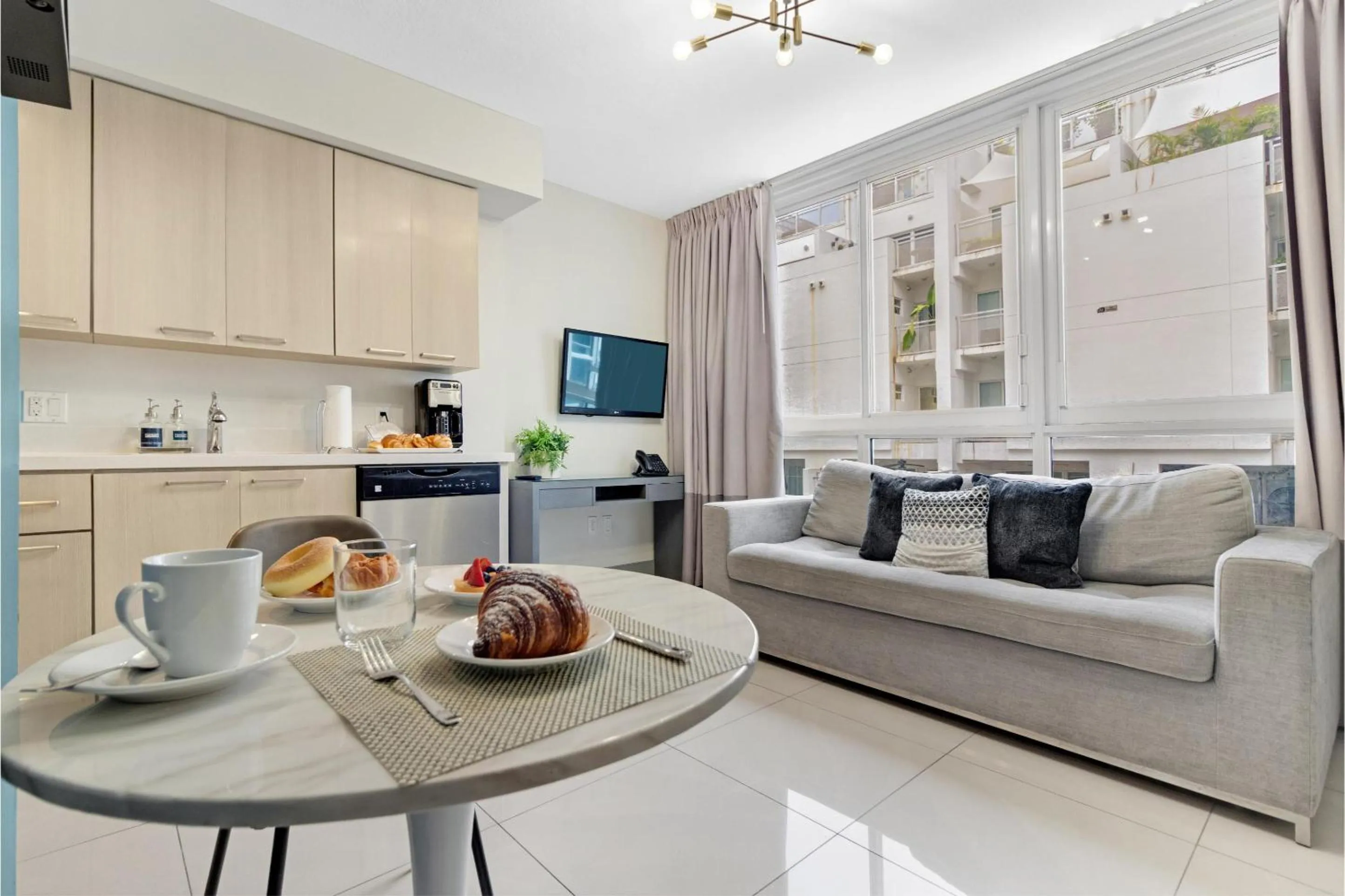 Roami at Habitat Brickell