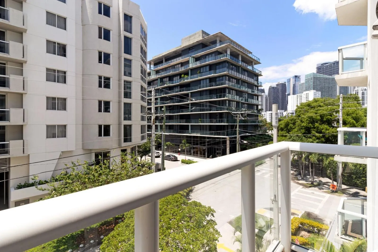 Roami at Habitat Brickell