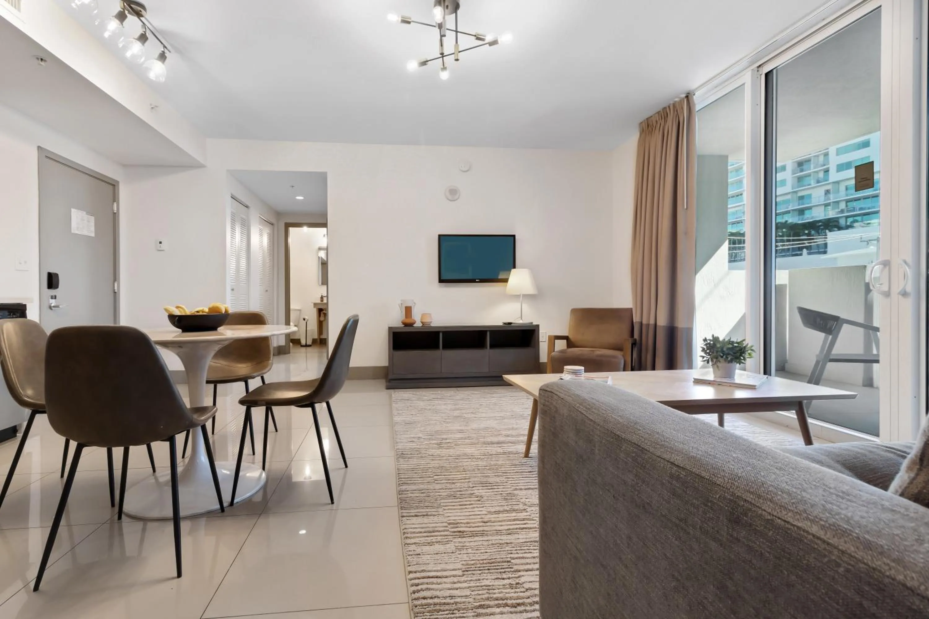 Roami at Habitat Brickell