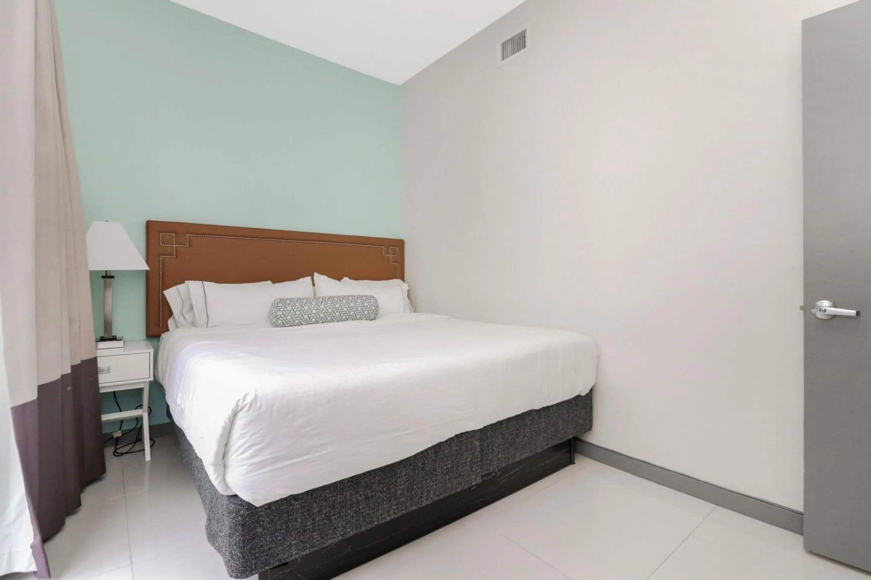 Bed in Roami at Habitat Brickell