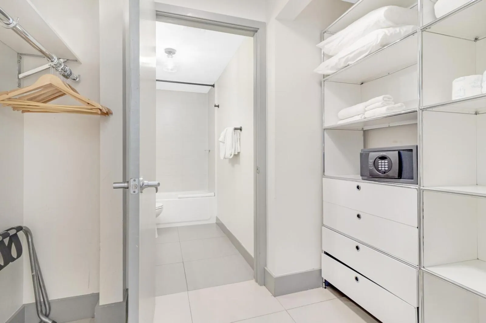 Roami at Habitat Brickell