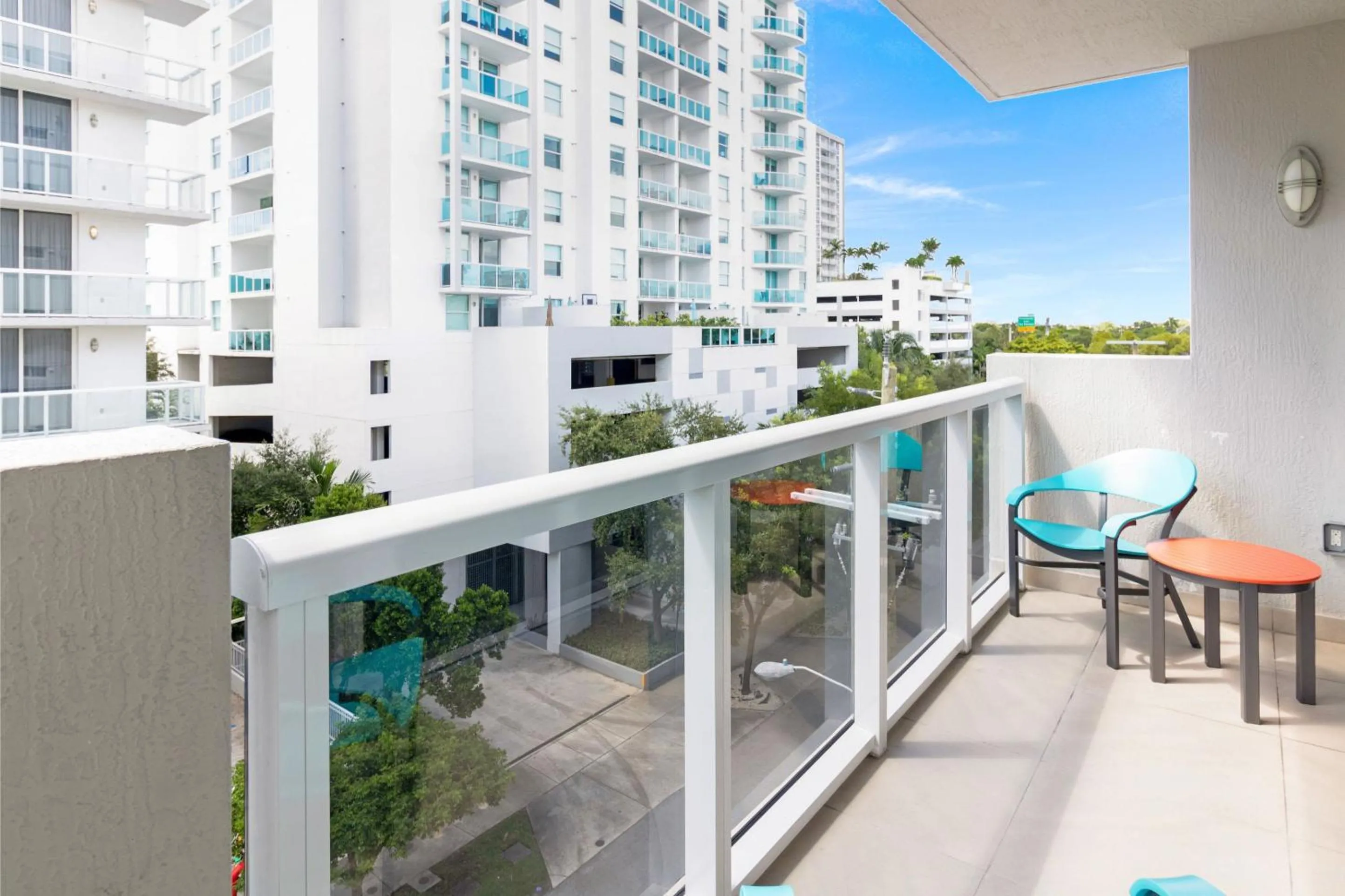 Balcony/Terrace in Roami at Habitat Brickell