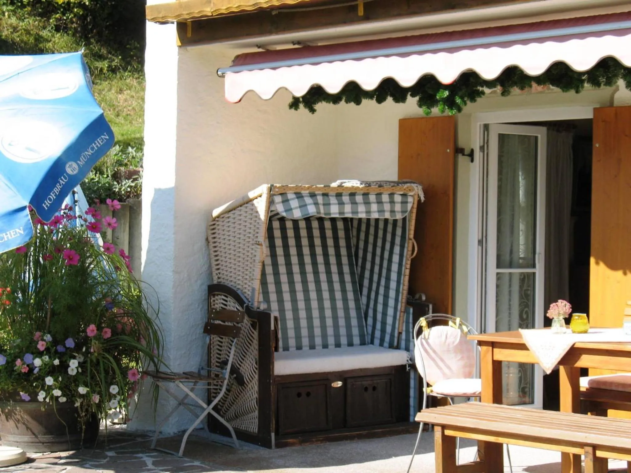 Property building in Bäckeralm© - B&B 16 +