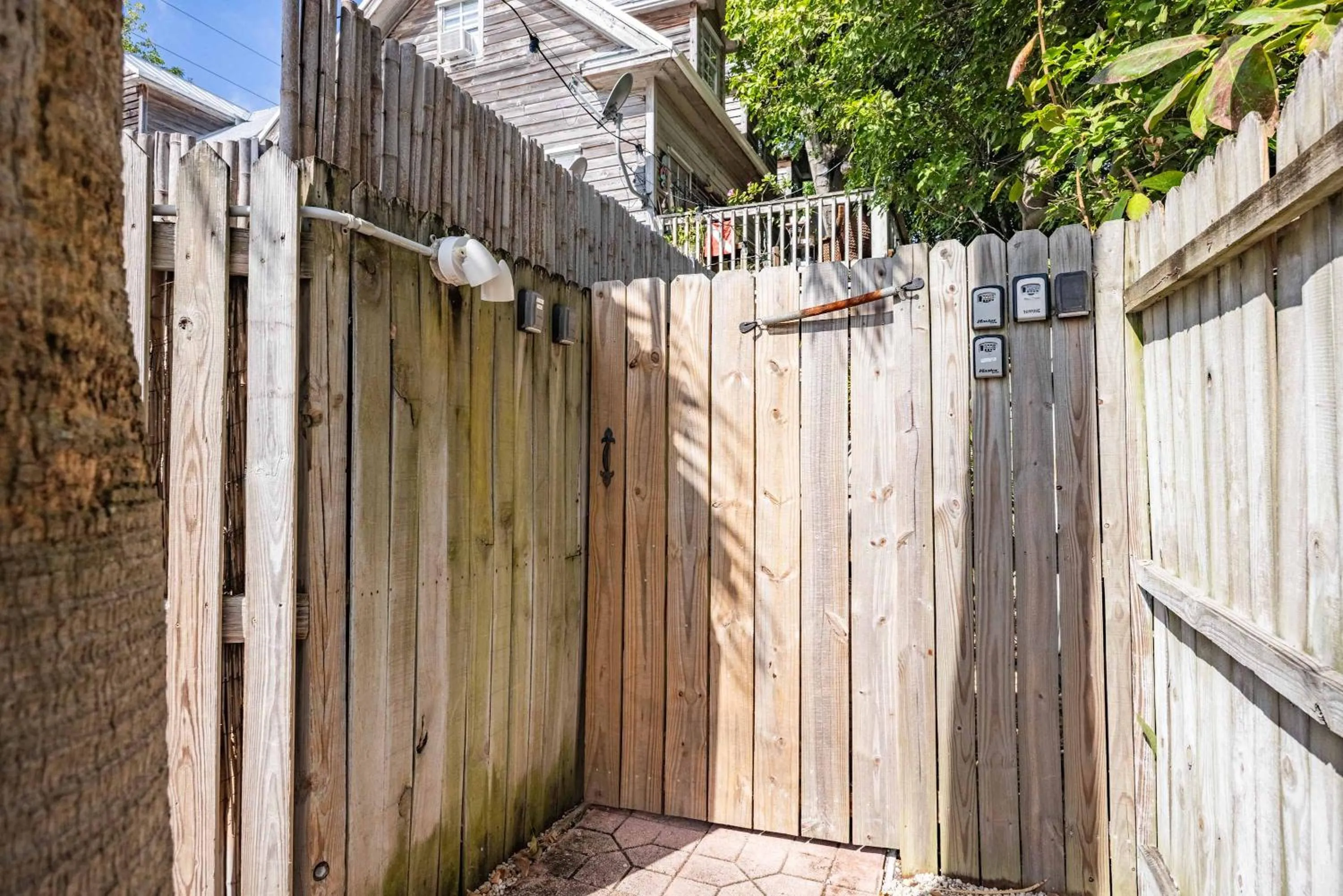 Sea Breeze -Great Location!