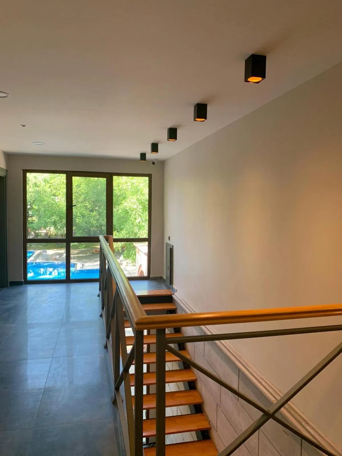 On site in SUNOLUS VINEYARDHOUSe