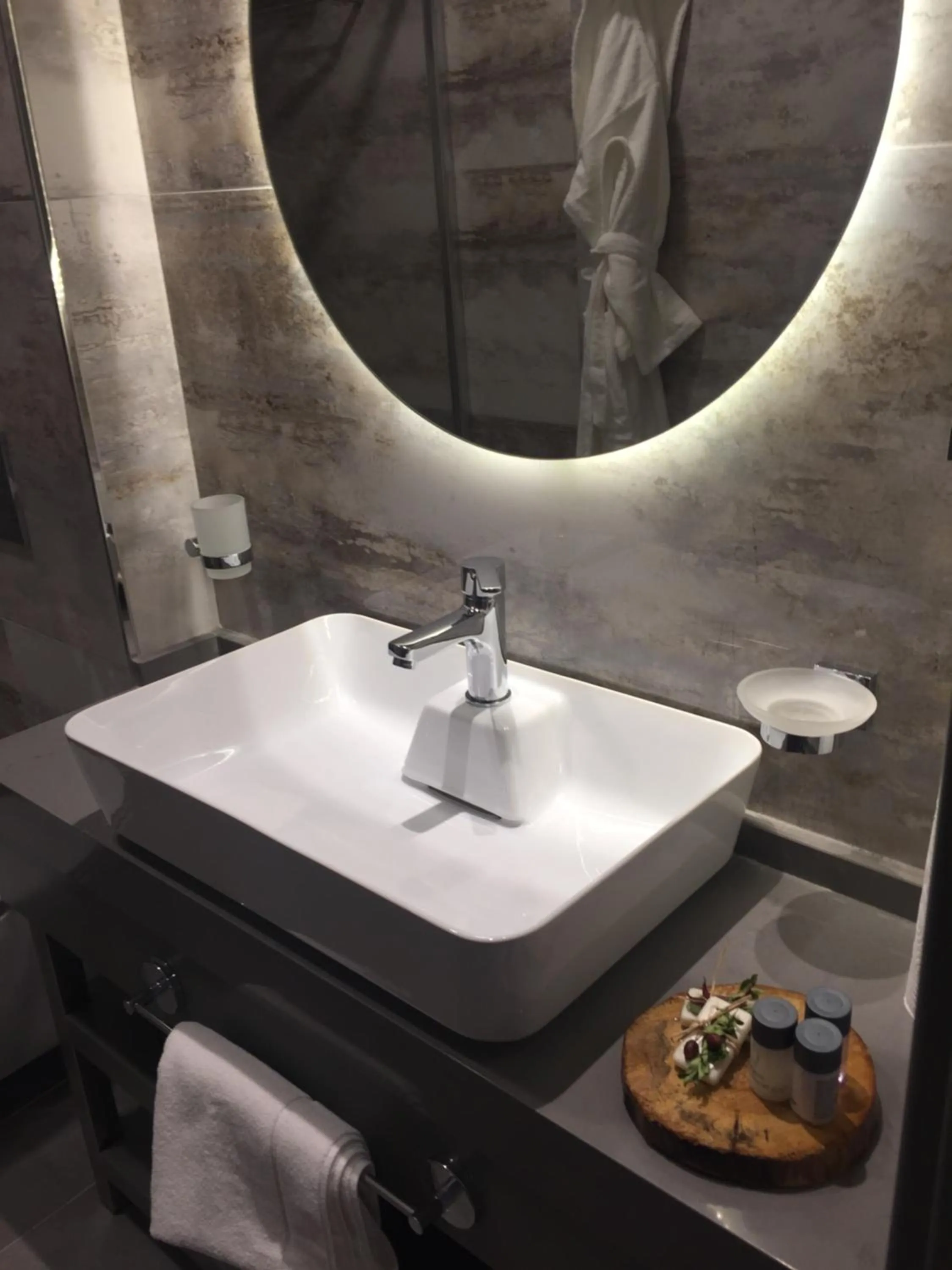 Bathroom in SUNOLUS VINEYARDHOUSe