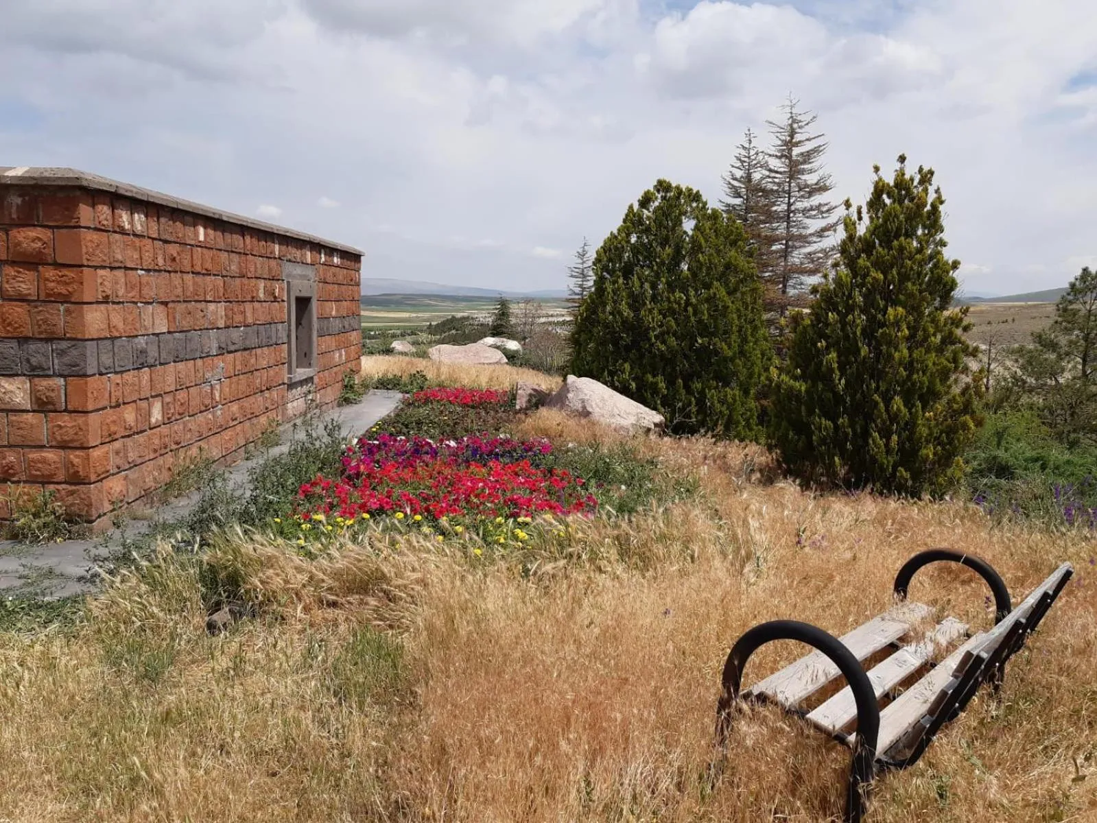 Natural landscape in SUNOLUS VINEYARDHOUSe