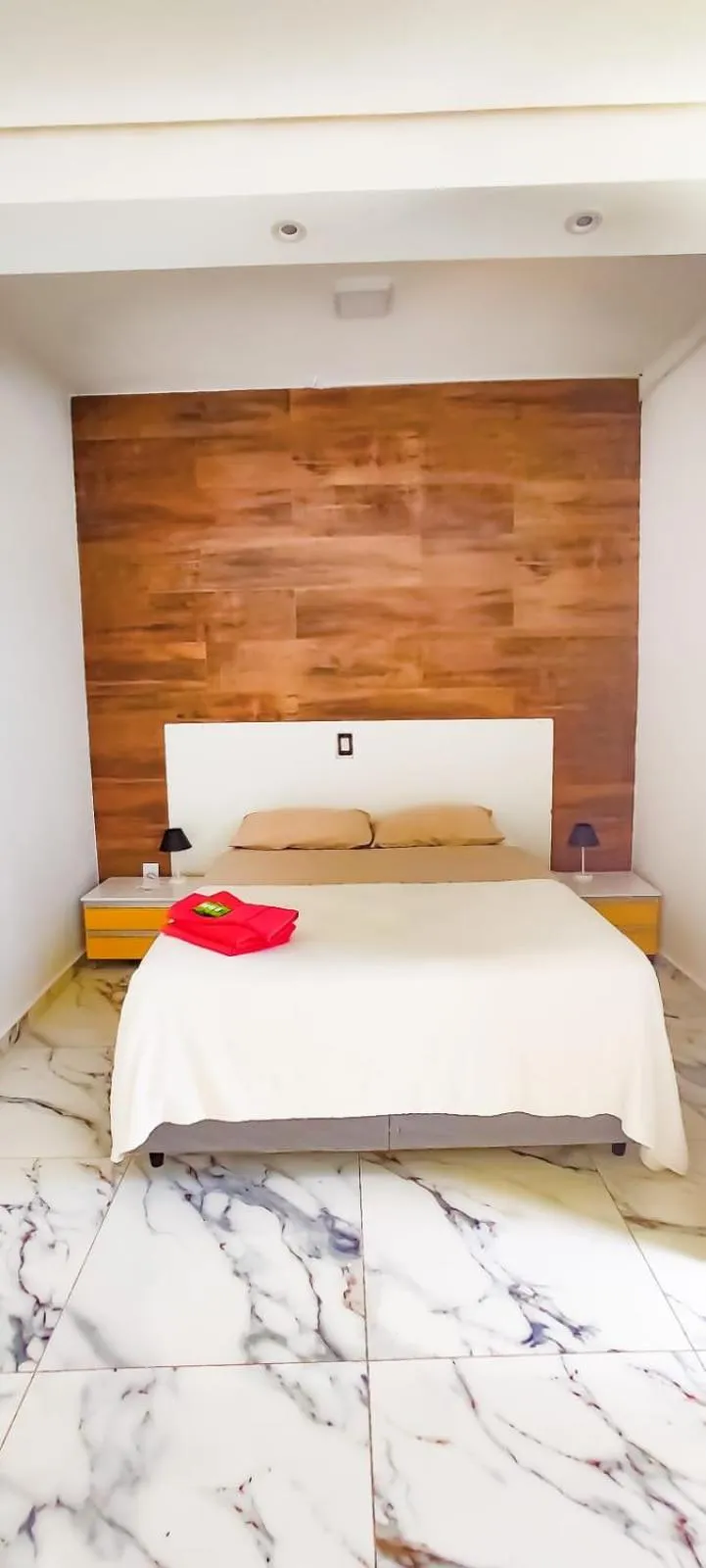 Photo of the whole room, Bed in Biomas Hotel