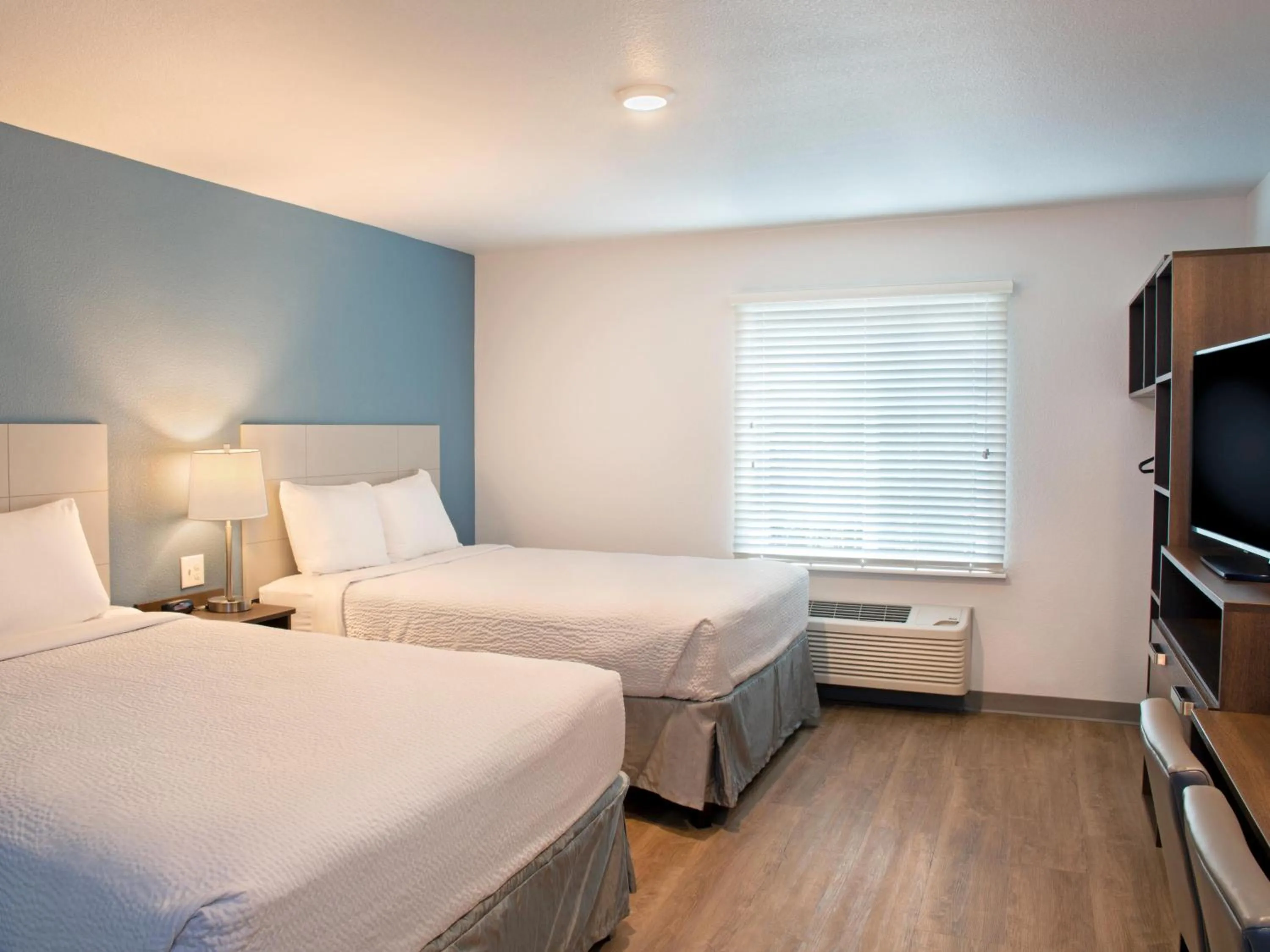Bed in Extended Stay America Suites - Charlotte - Matthews