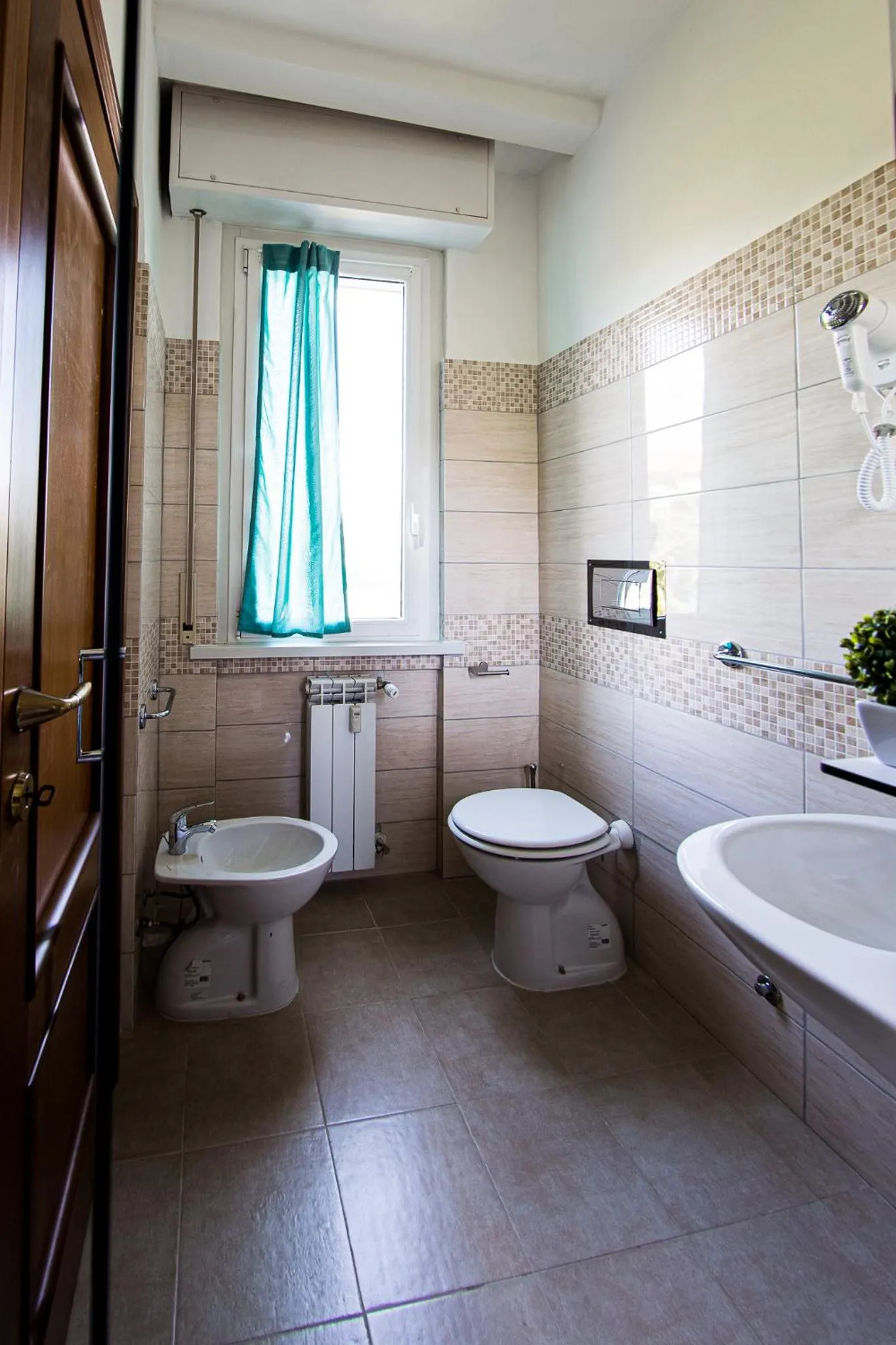 Toilet in Lorenteggio 209