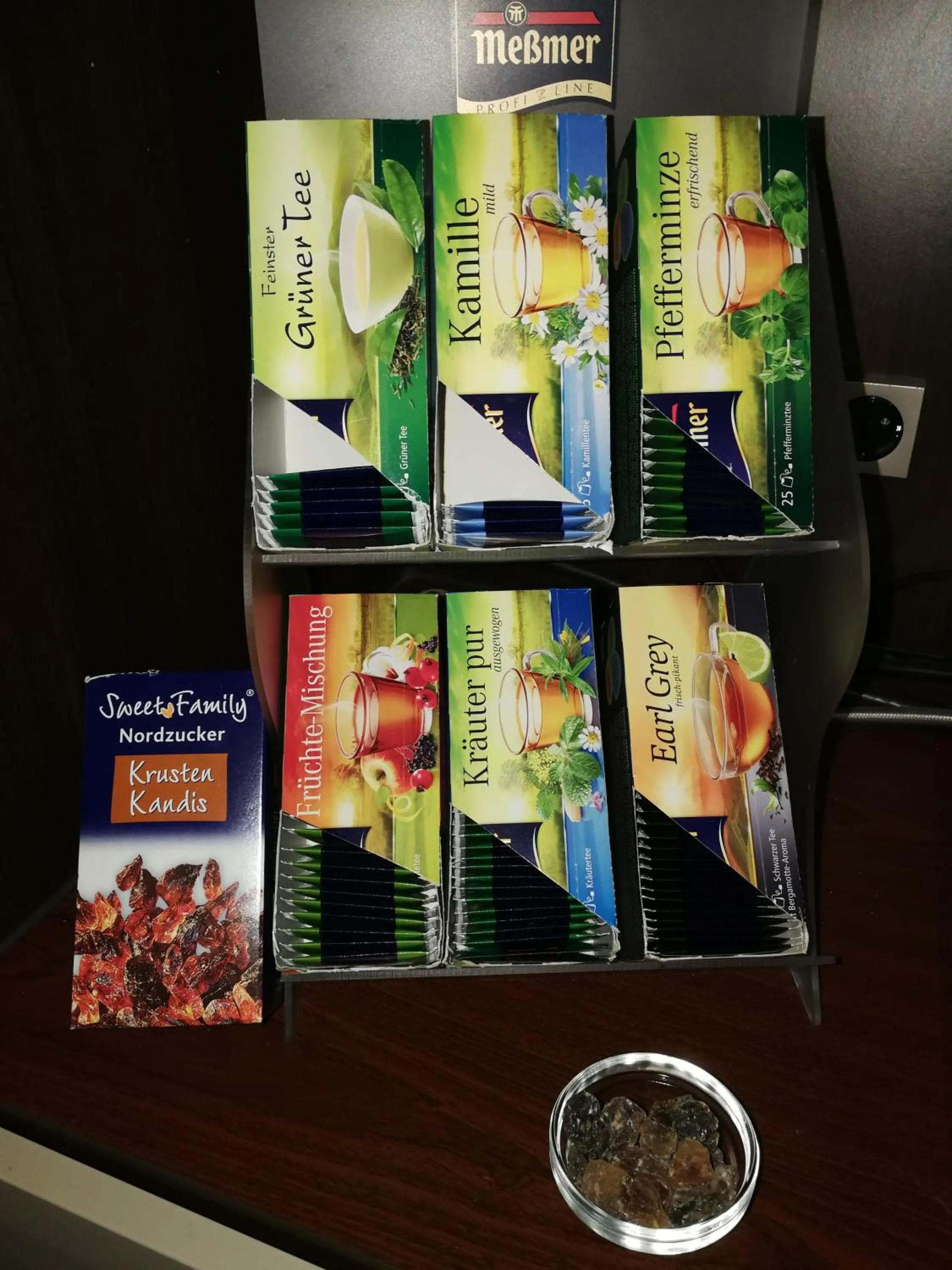 Coffee/tea facilities in AKZENT Land-Hotel Zum Schwan, Garni WEILERSWIST-METTERNICH, 3 E-LADESTATIONEN, Nähe PHANTASIALAND, PALMENPARADIES Euskirchen