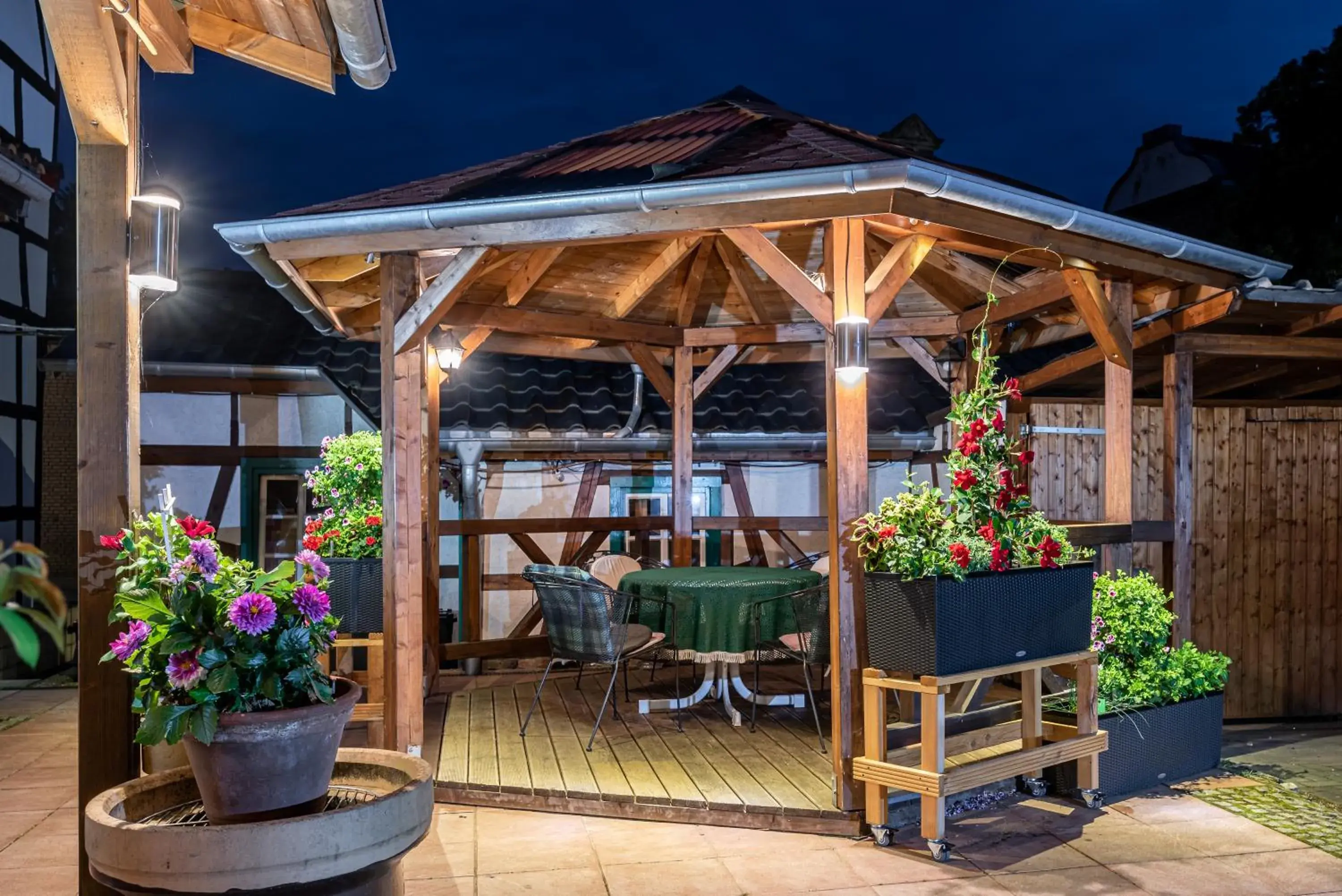 Single Room in Land-Hotel Zum Schwan, Garni 3 E-LADESTATIONEN, Nähe PHANTASIALAND, Nähe PALMENPARADIES Euskirchen Single Room in Land-Hotel Zum Schwan, Garni 3 E-LADESTATIONEN, Nähe PHANTASIALAND, Nähe PALMENPARADIES Euskirchen