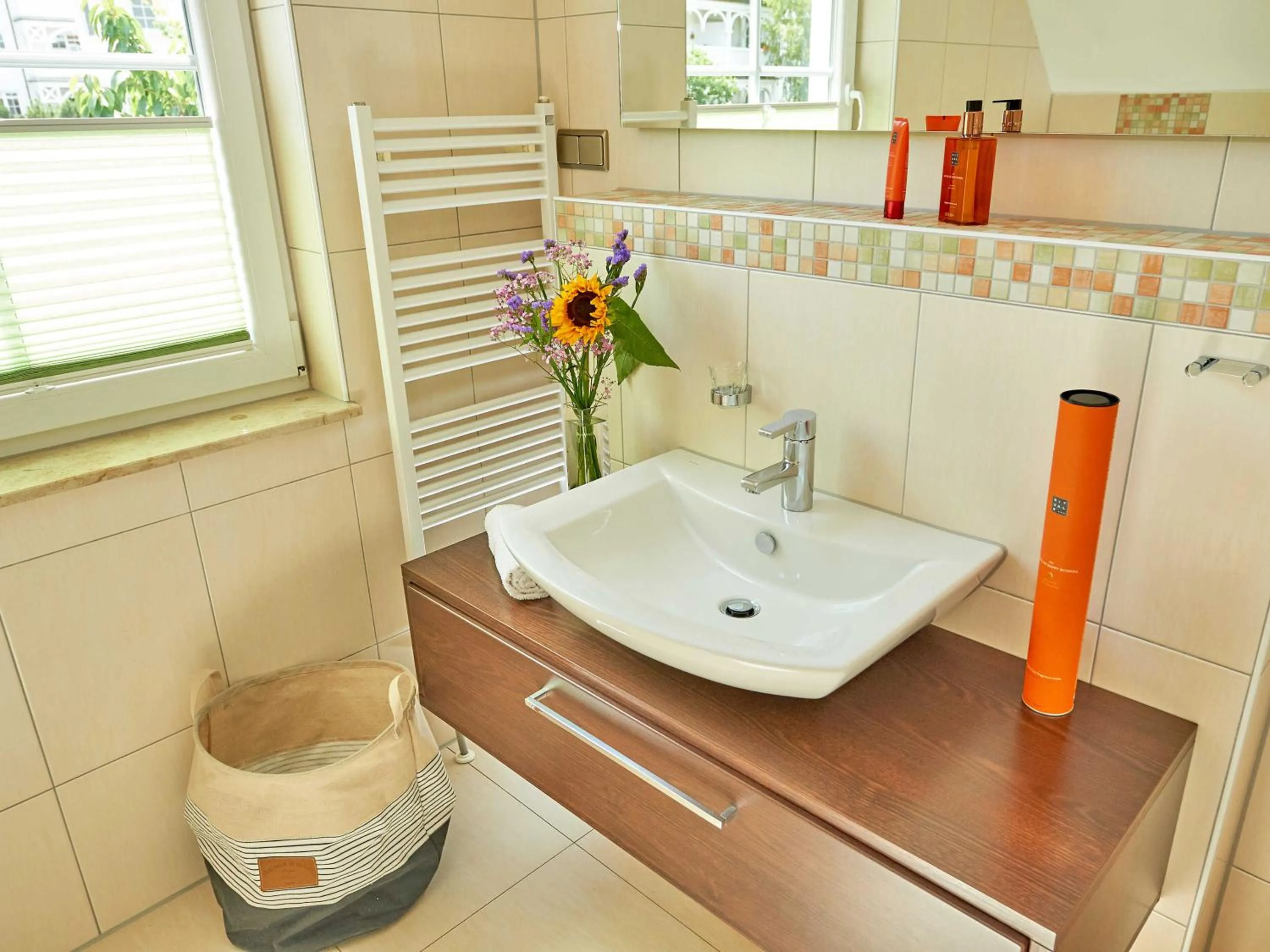 Ferienhaus Klünderberg in Binz mit Kamin, Terrasse, Strandkorb