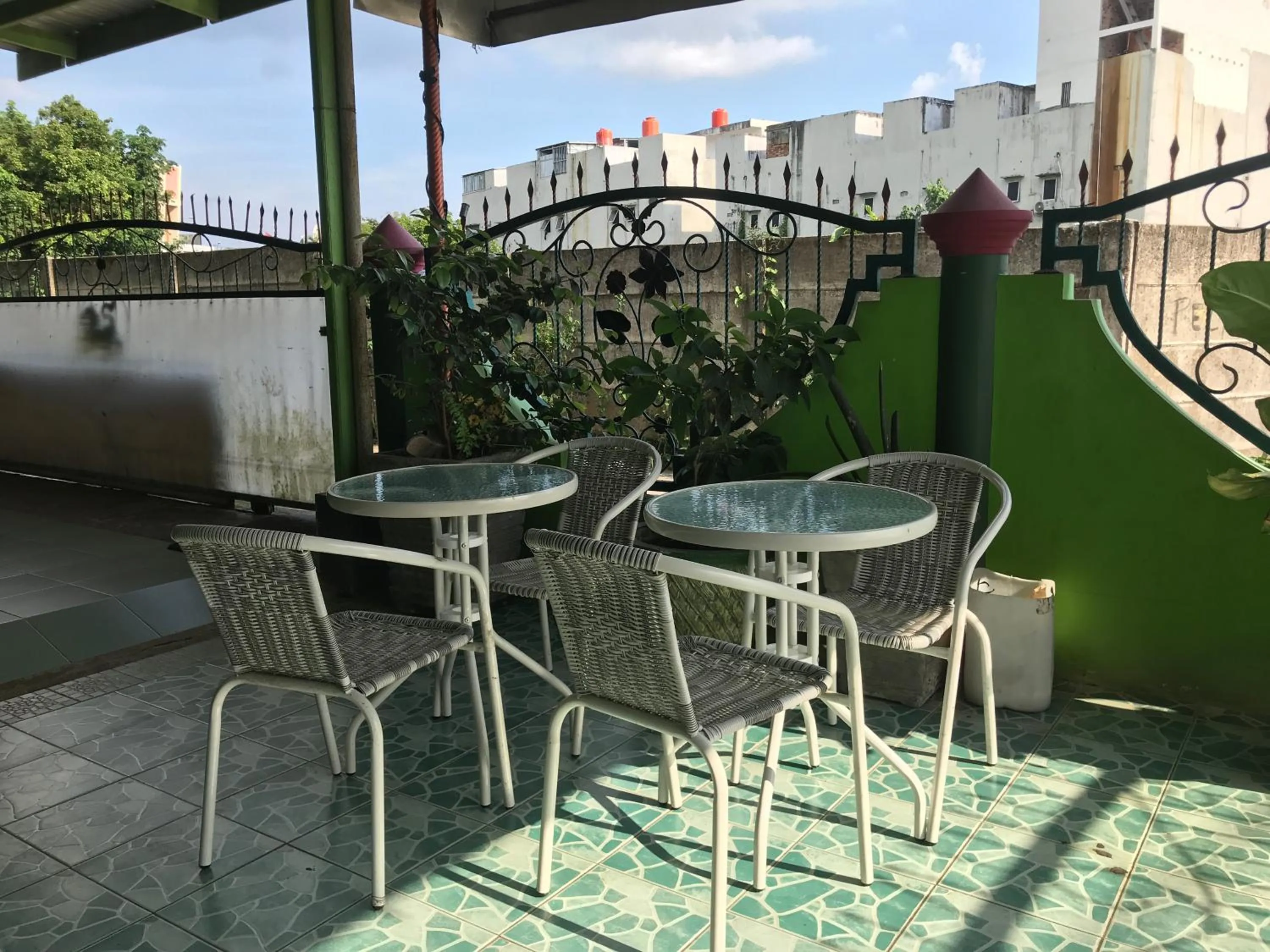 Area and facilities in OYO Life 3874 Rere Residence Syariah