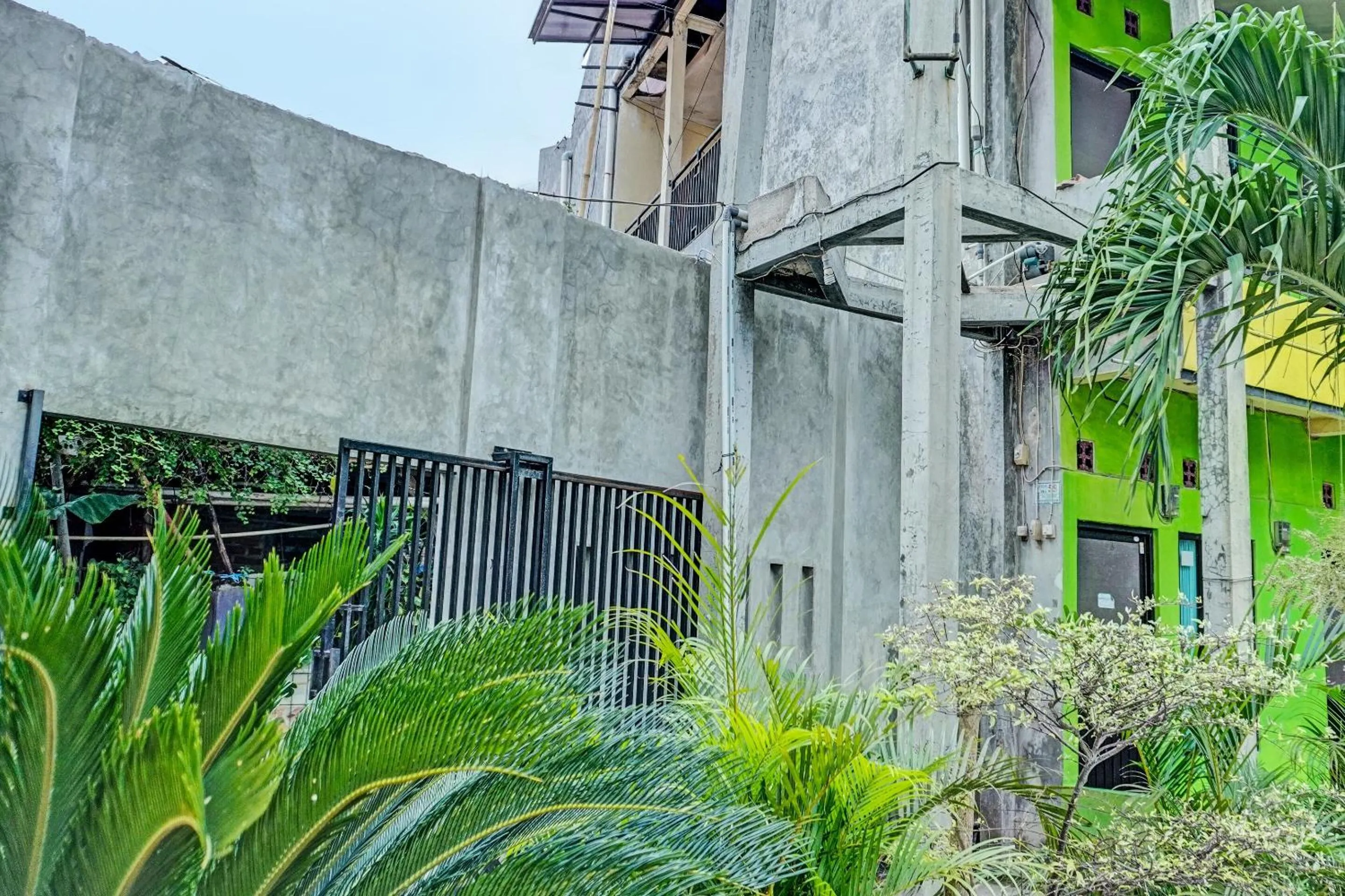 Facade/entrance in Hotel O Sweet Candy 1 Syariah