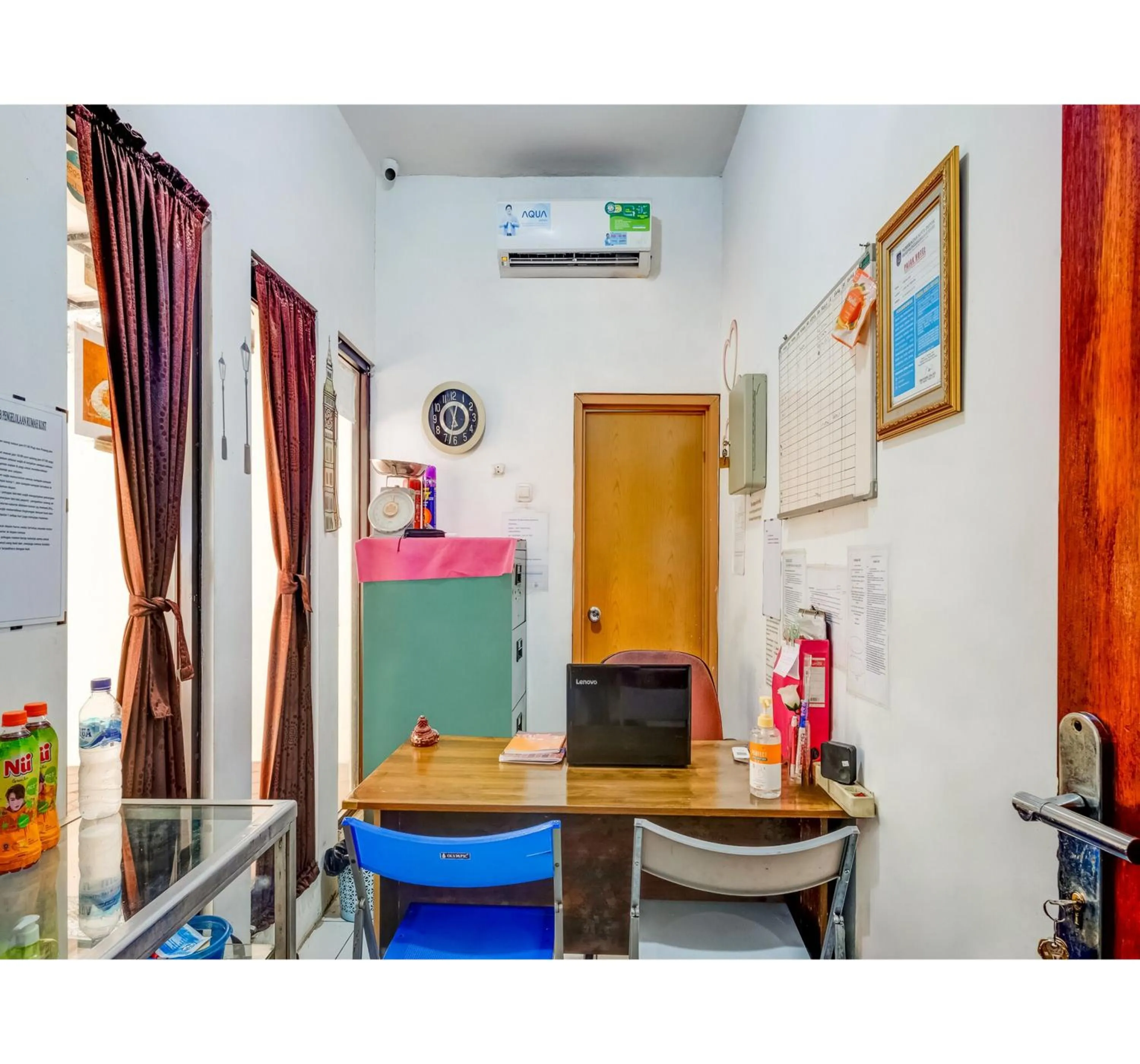 Lobby or reception in Hotel O Graha Hsc Syariah