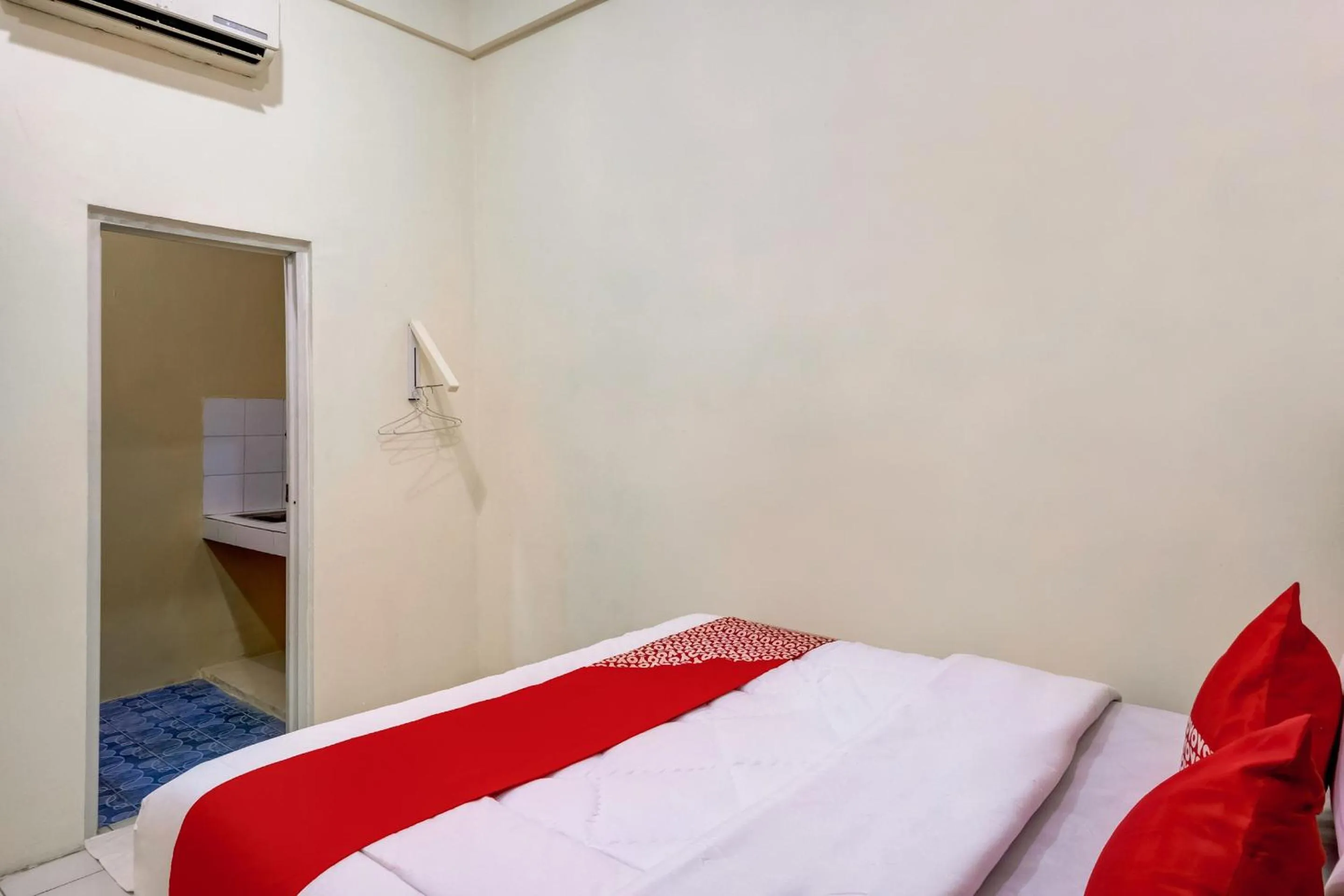 Bedroom, Bed in Hotel O Graha Hsc Syariah