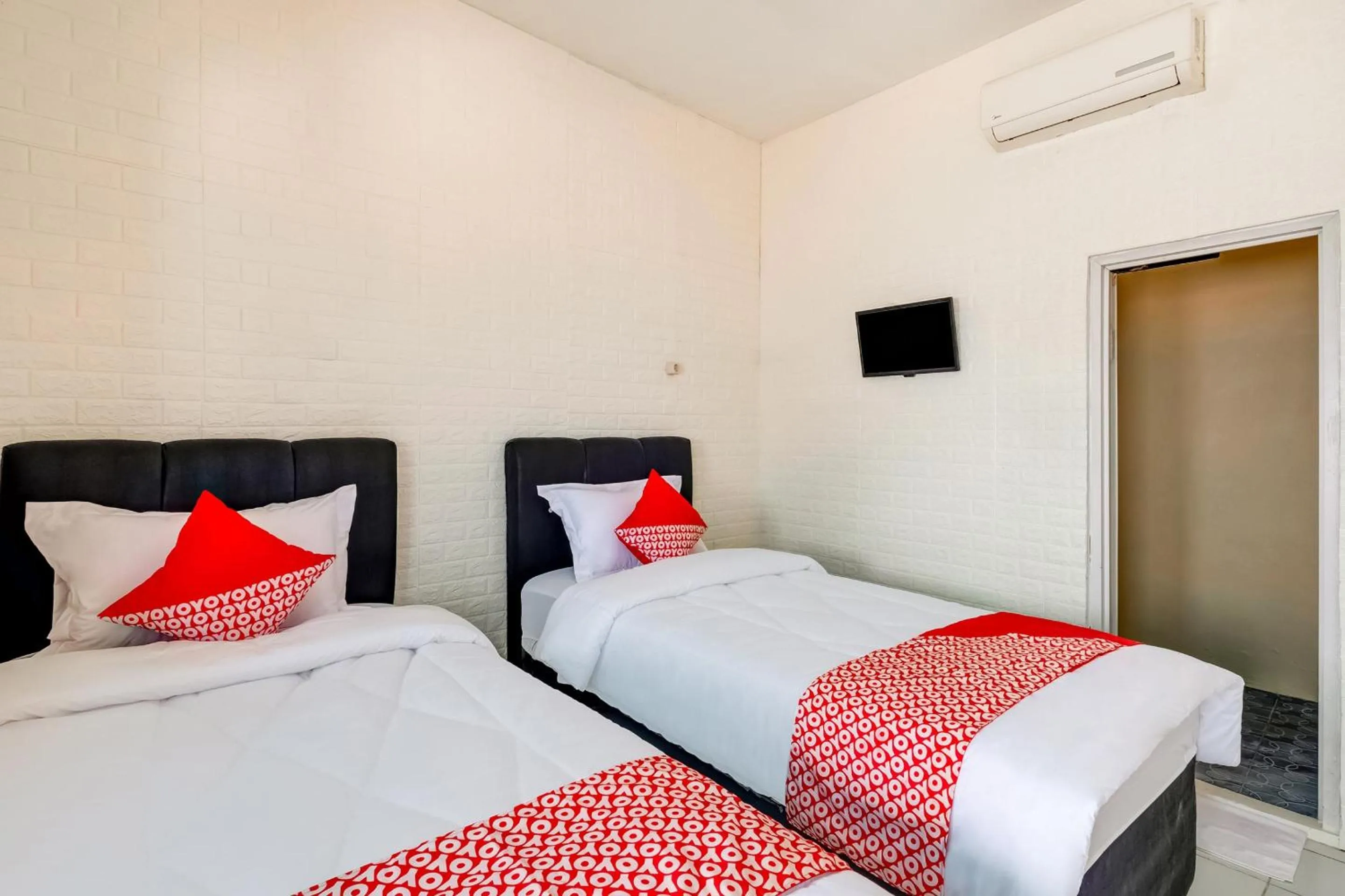 Bedroom, Bed in Hotel O Graha Hsc Syariah