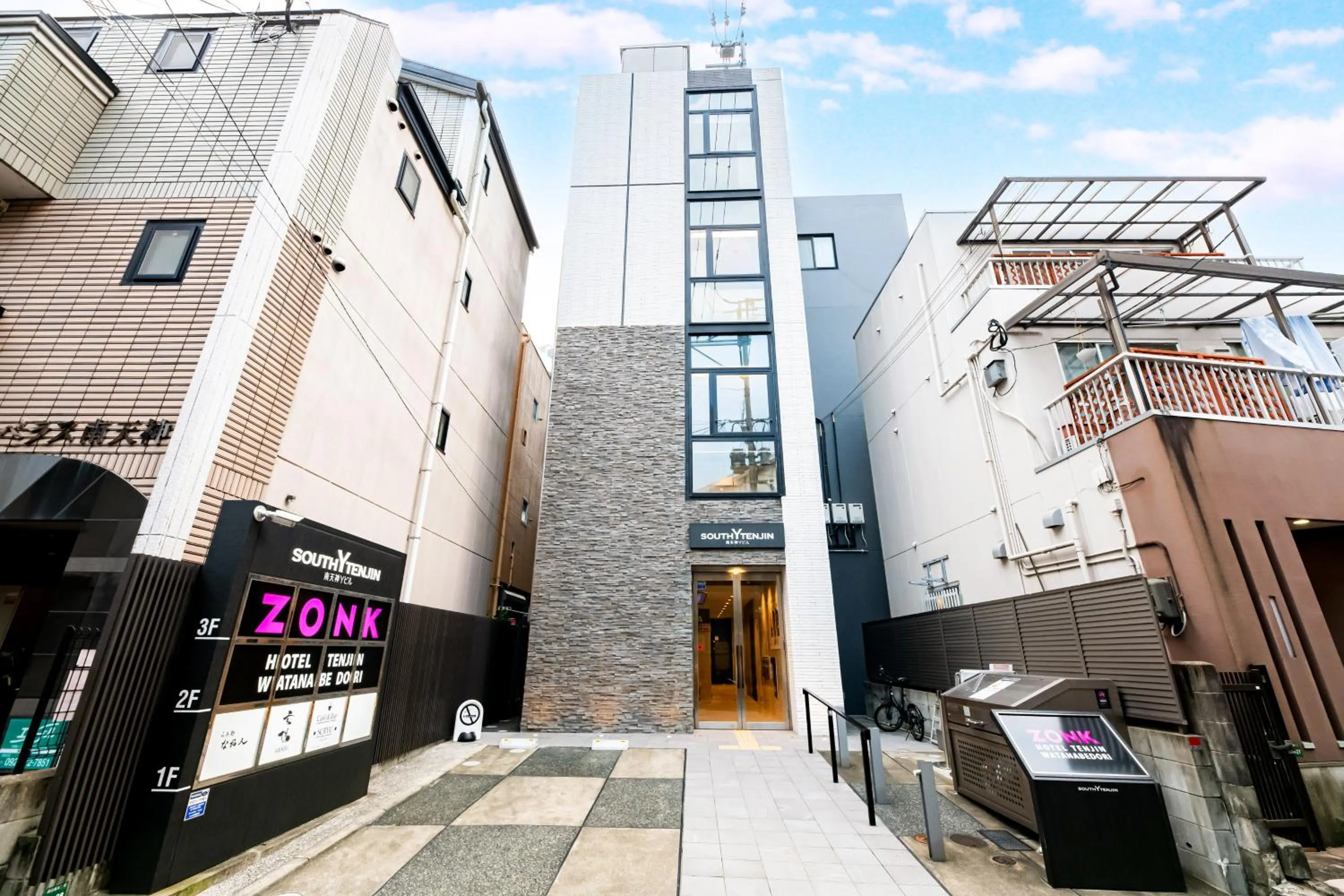 Property building in ZONK HOTEL Tenjin-Watanabedori