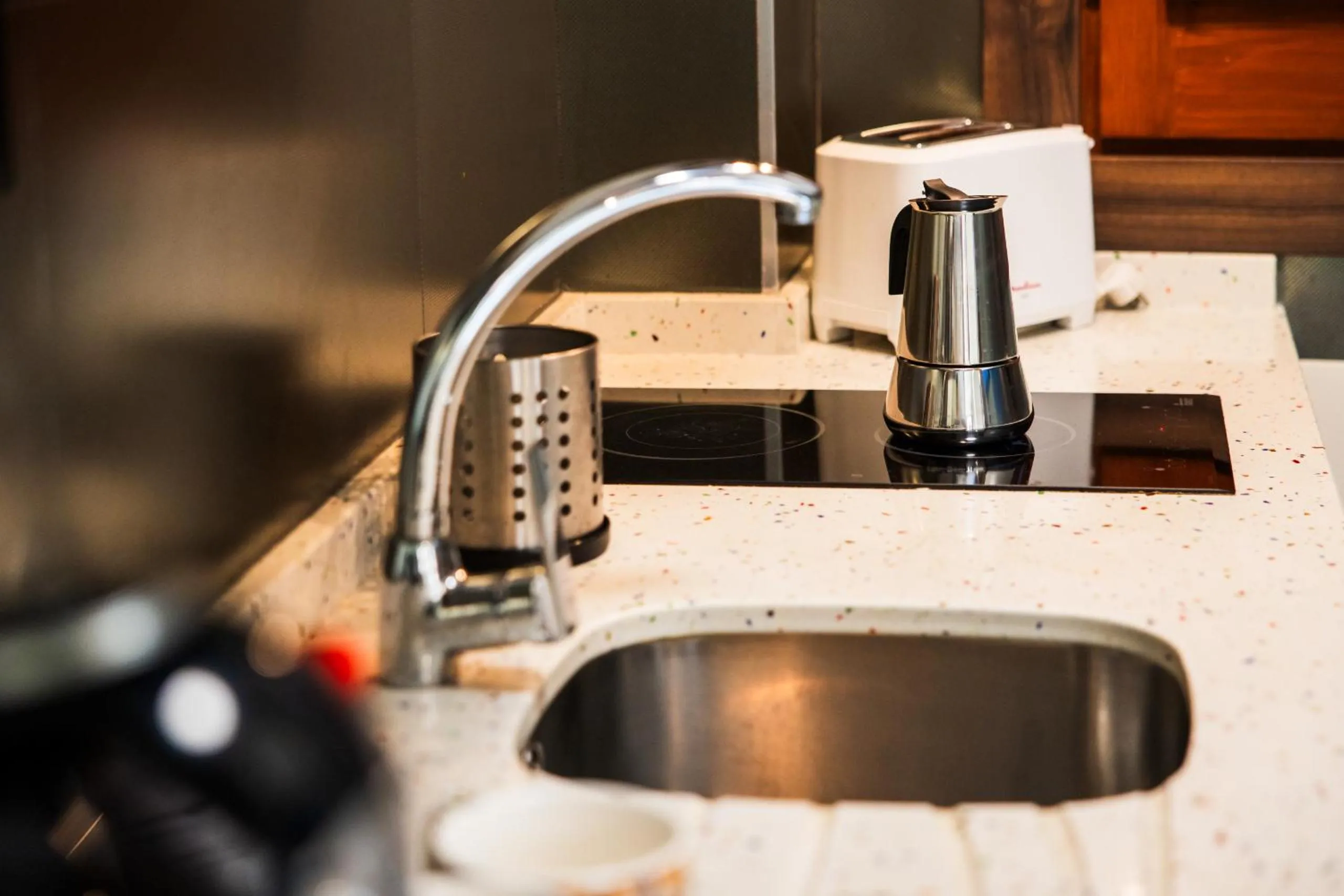 Decorative detail in Apartamentos Reyes Católicos