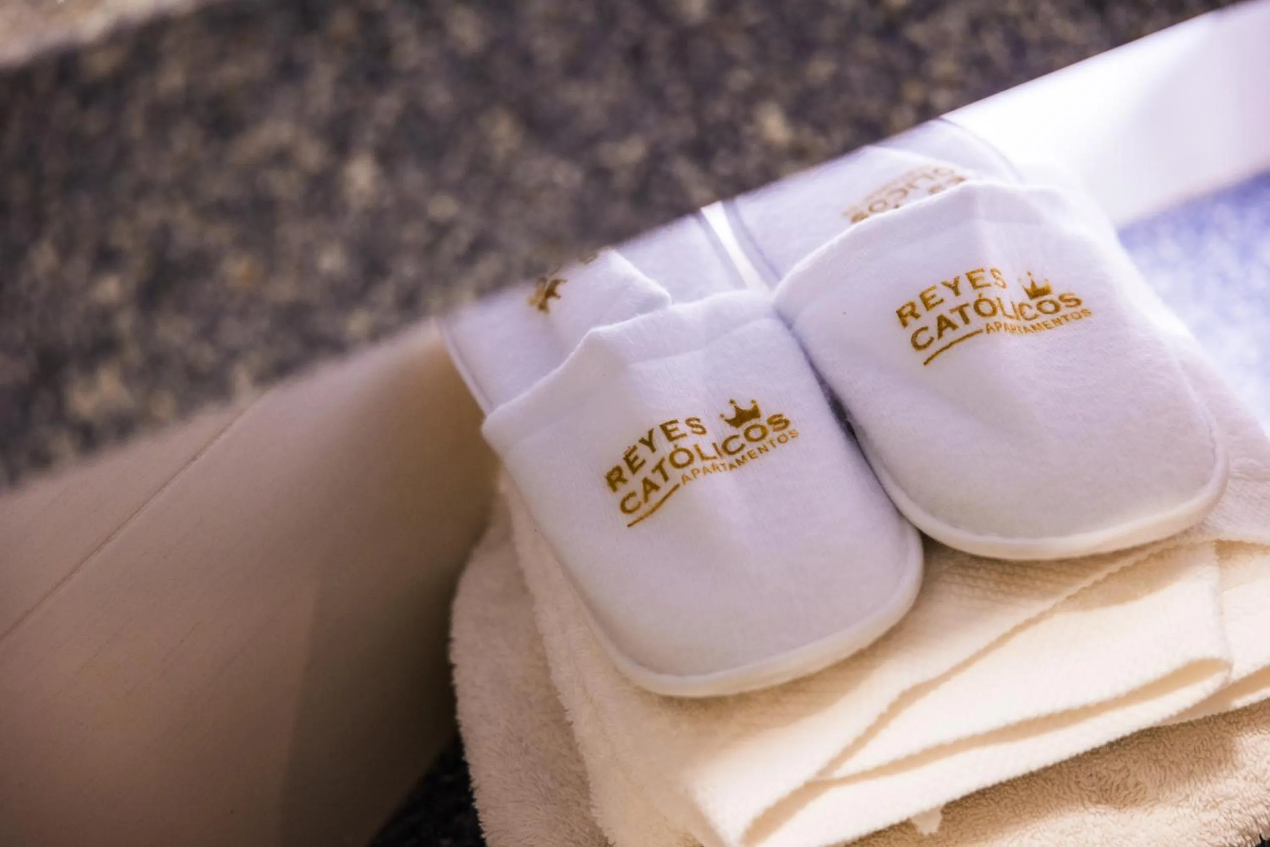 Bathroom in Apartamentos Reyes Católicos