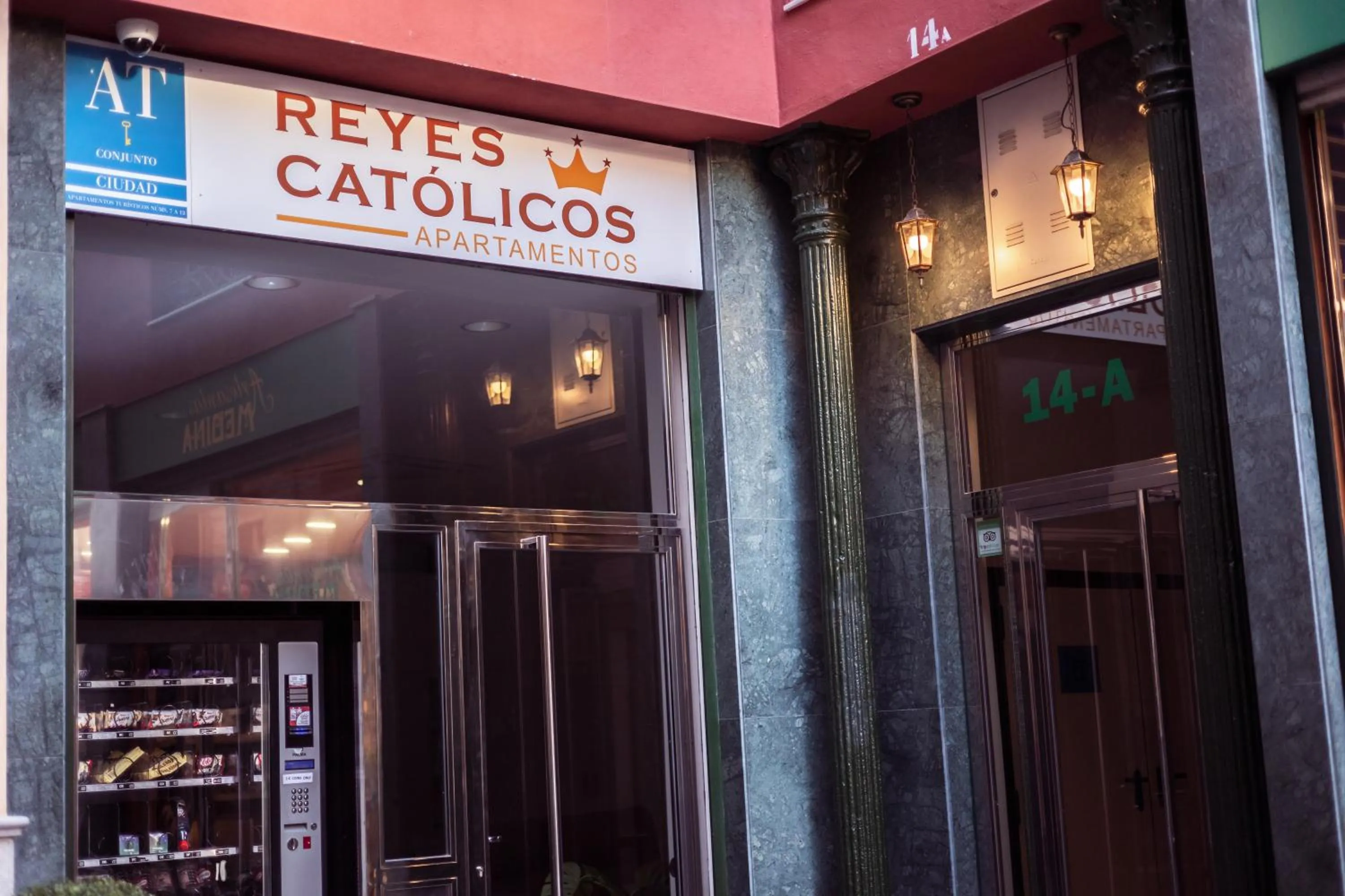 Off site in Apartamentos Reyes Católicos