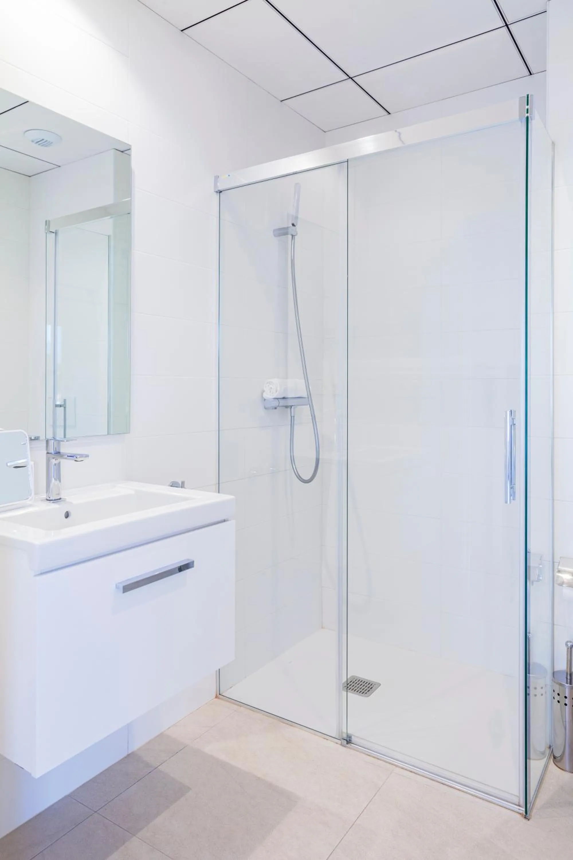 Bathroom in Blue Line Apartment Hotel - Be Line Group