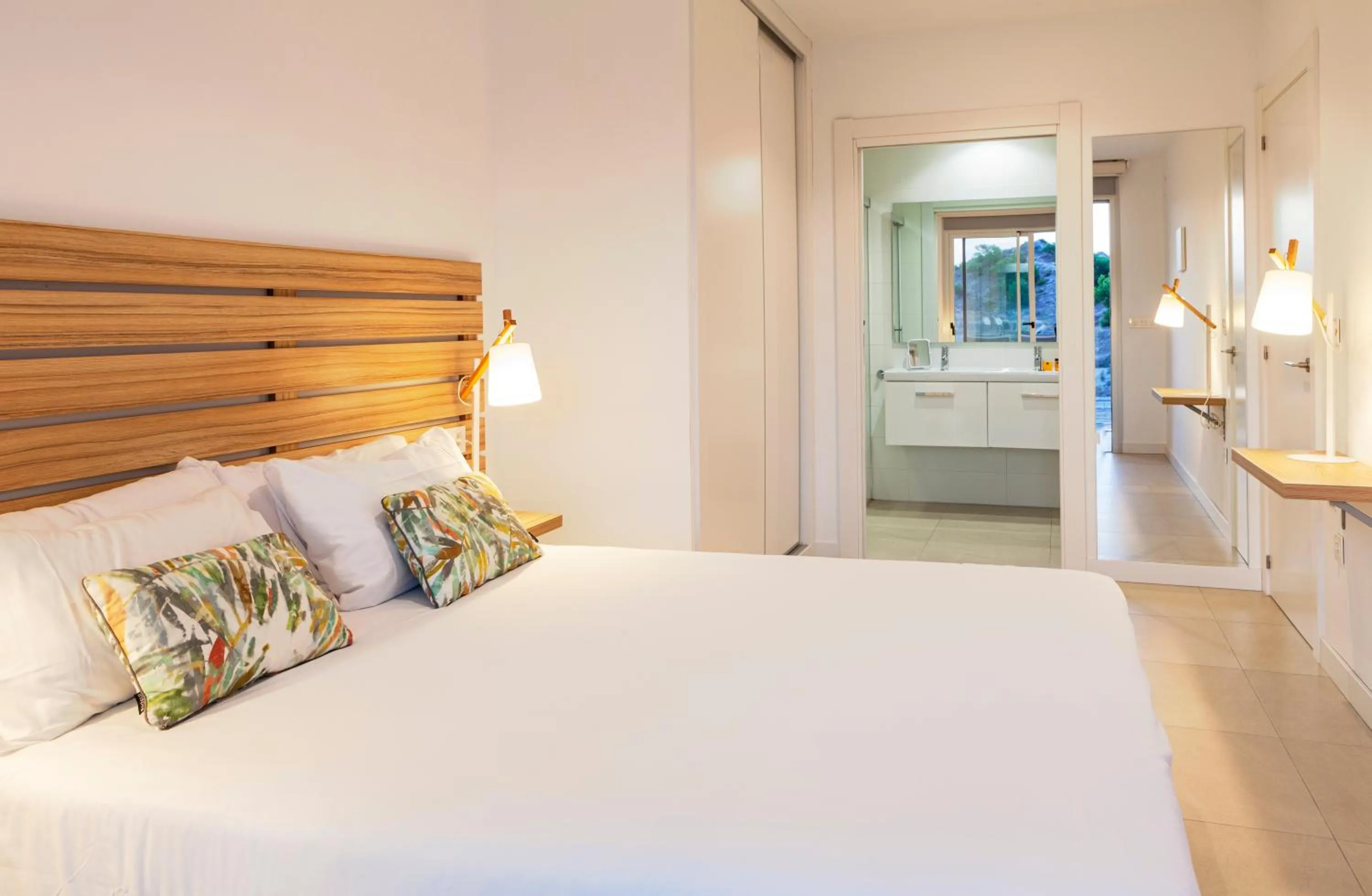 Bed in Blue Line Apartment Hotel - Be Line Group