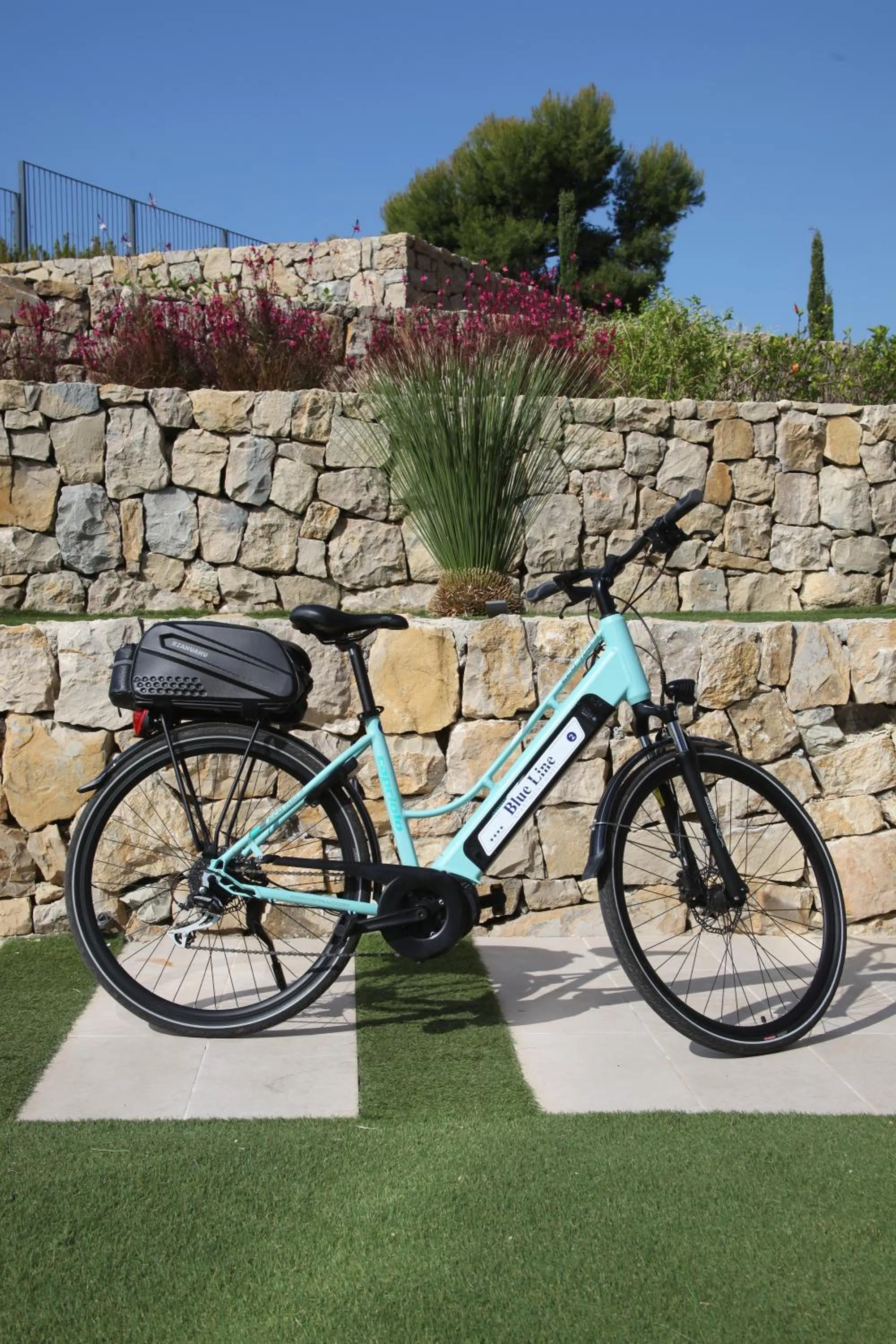 Cycling in Blue Line Apartment Hotel - Be Line Group