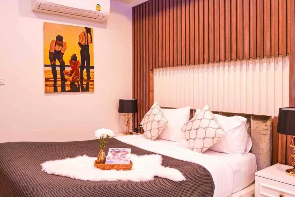 Bed in Pattaya Pool Villa-Exquisite Pool Villa H