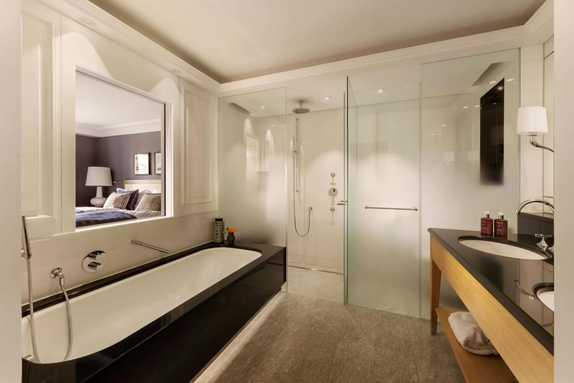 Bathroom, Bed in Grand Hotel Kronenhof