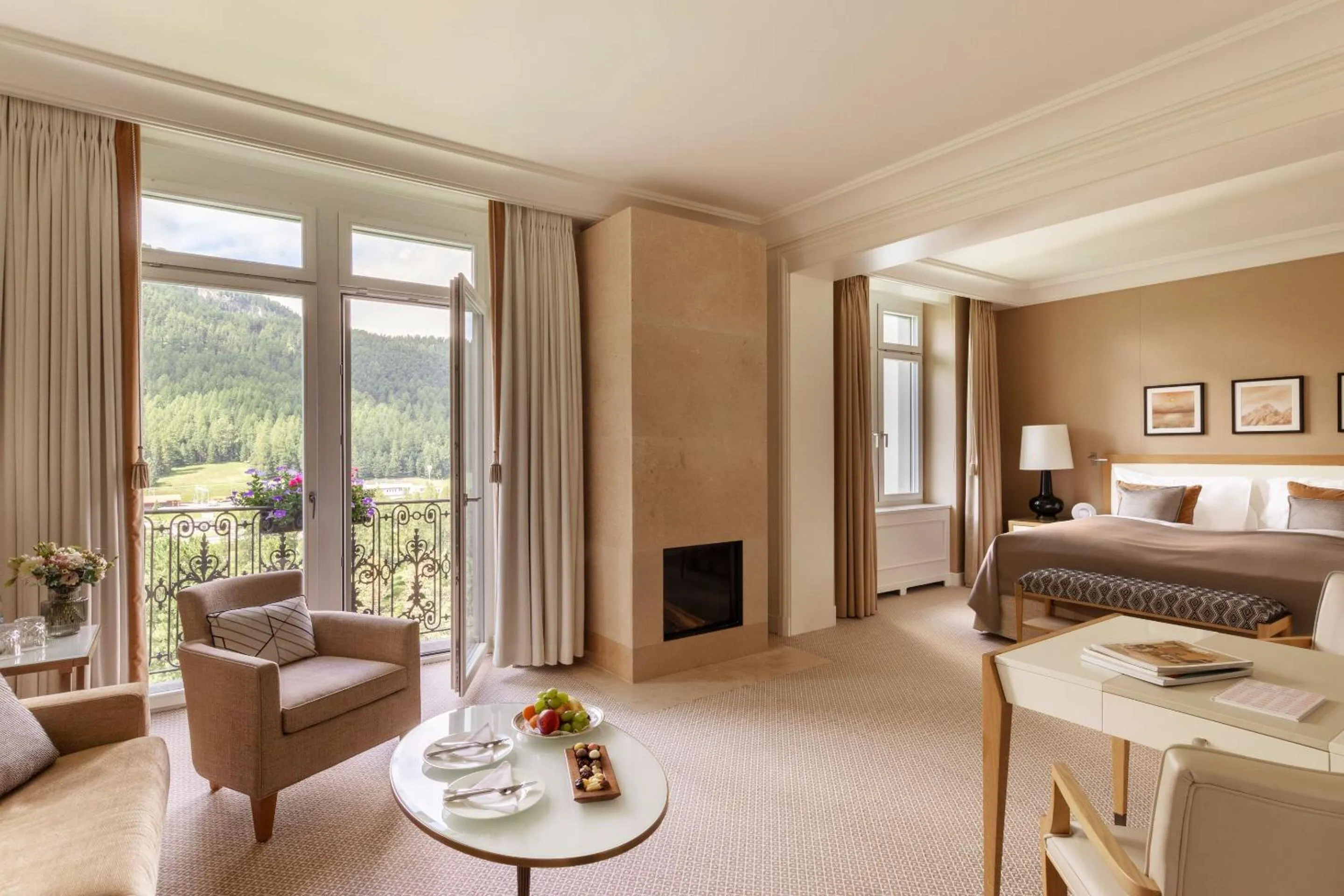 Bedroom, Bed in Grand Hotel Kronenhof