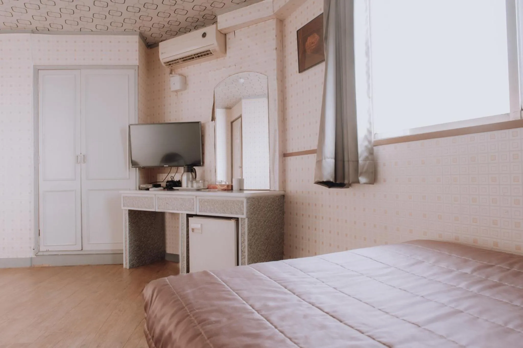 Bed in Tong Hsin Hotel