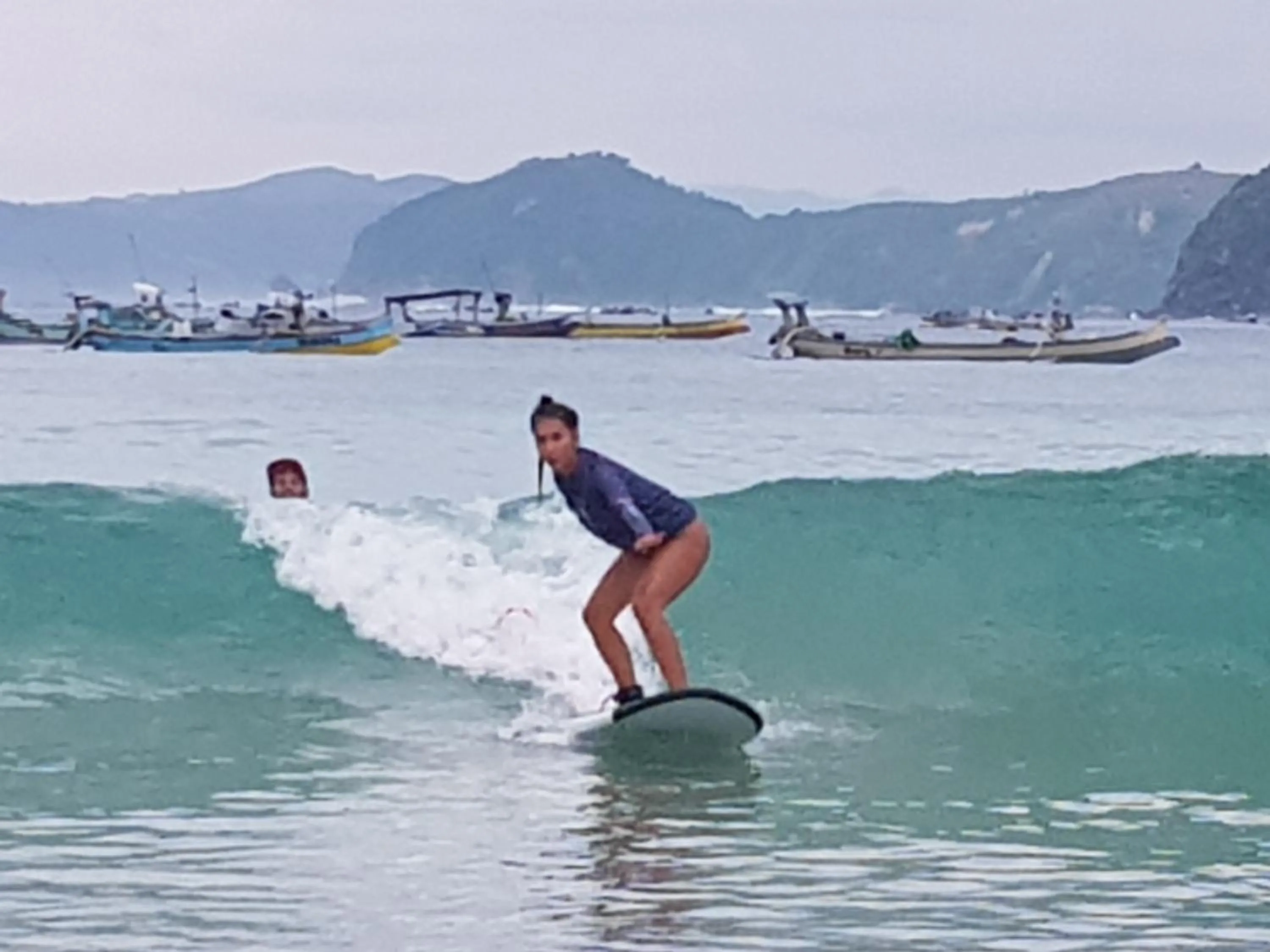 Tropical Sunday Bungalow - Surf And Stay