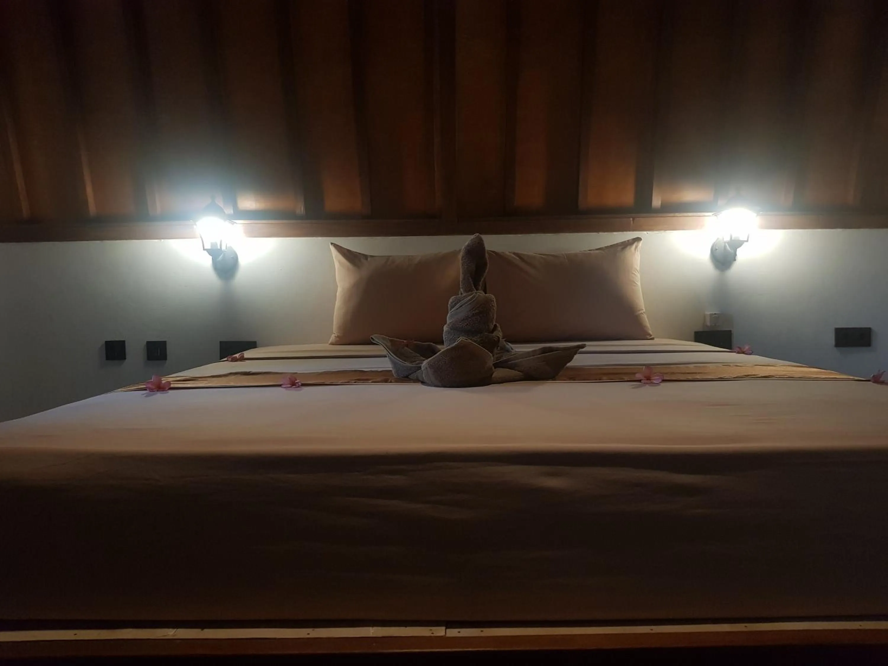 Bedroom in Tropical Sunday Bungalow - Surf And Stay