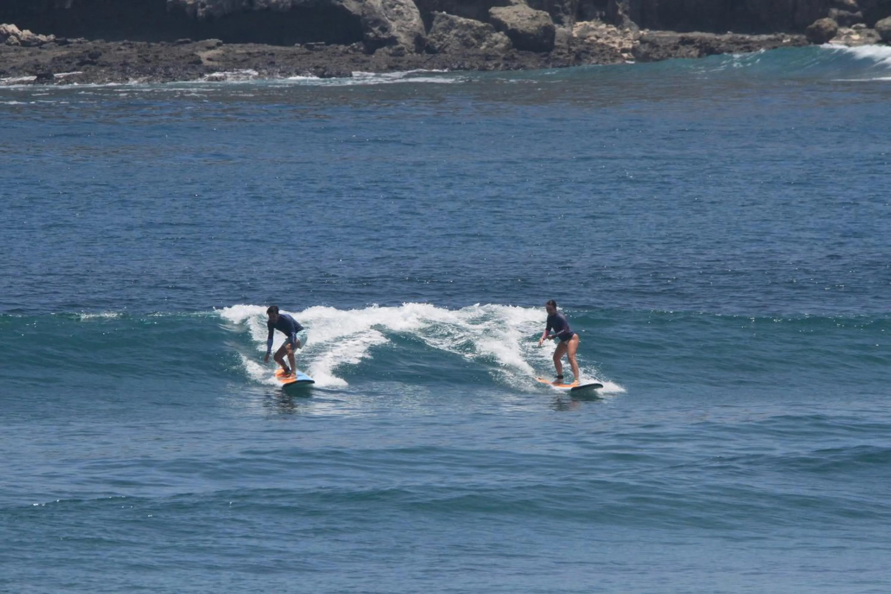 Tropical Sunday Bungalow - Surf And Stay