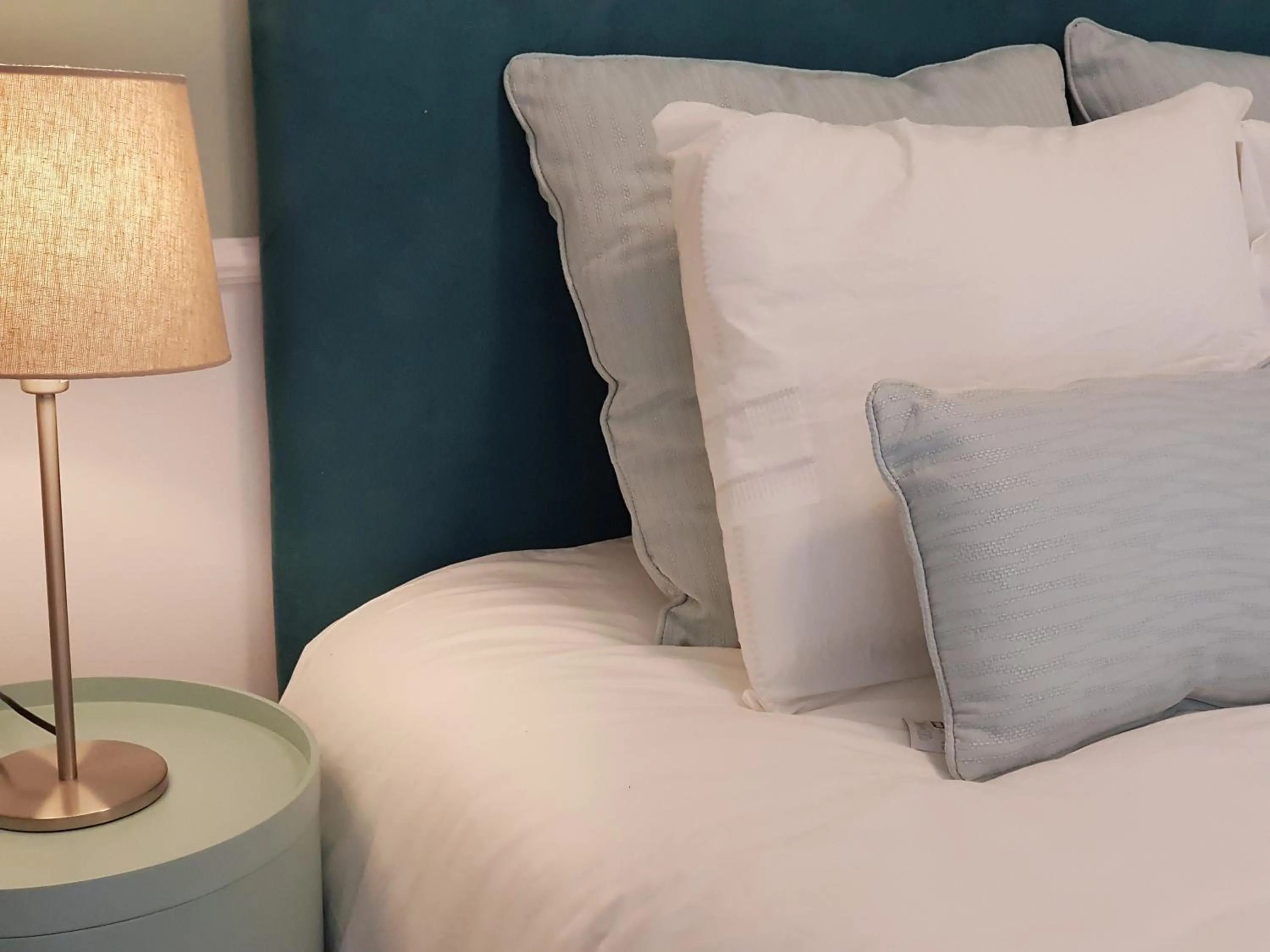 Bedroom, Bed in Minty Fresh Apartment