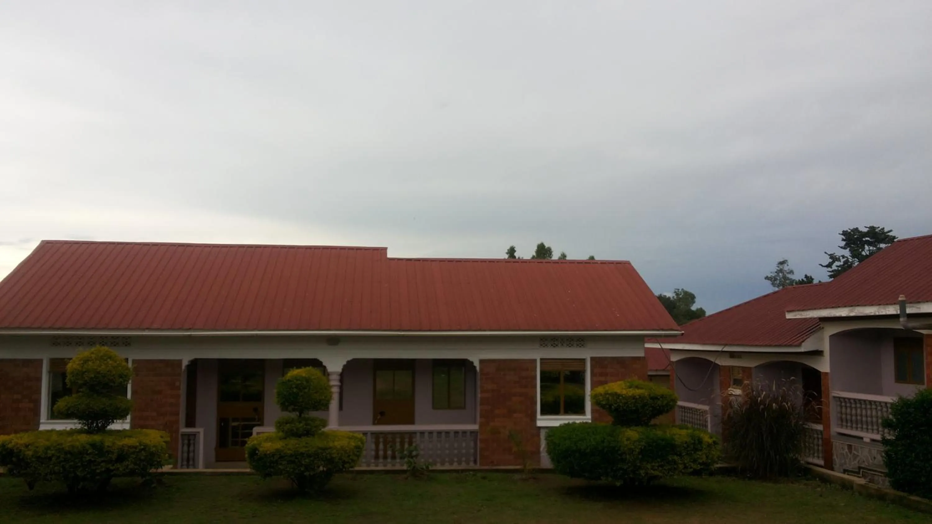 Property building in Rock Shadow Hotel