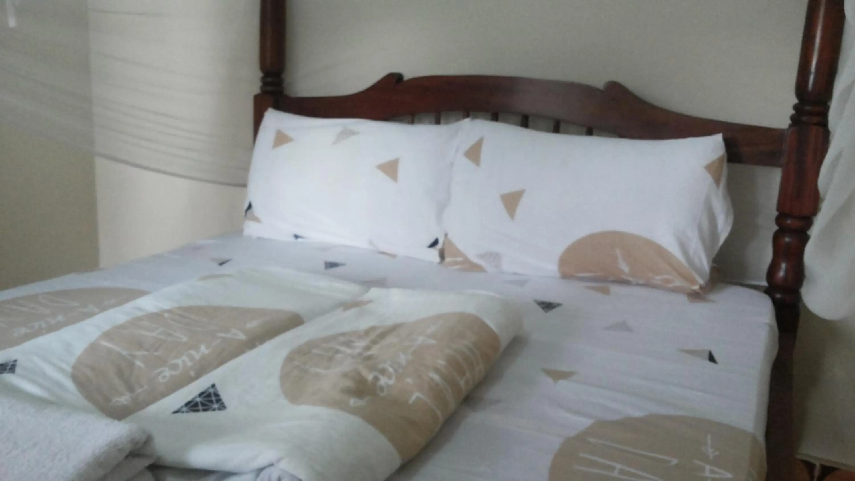 Bedroom, Bed in Rock Shadow Hotel