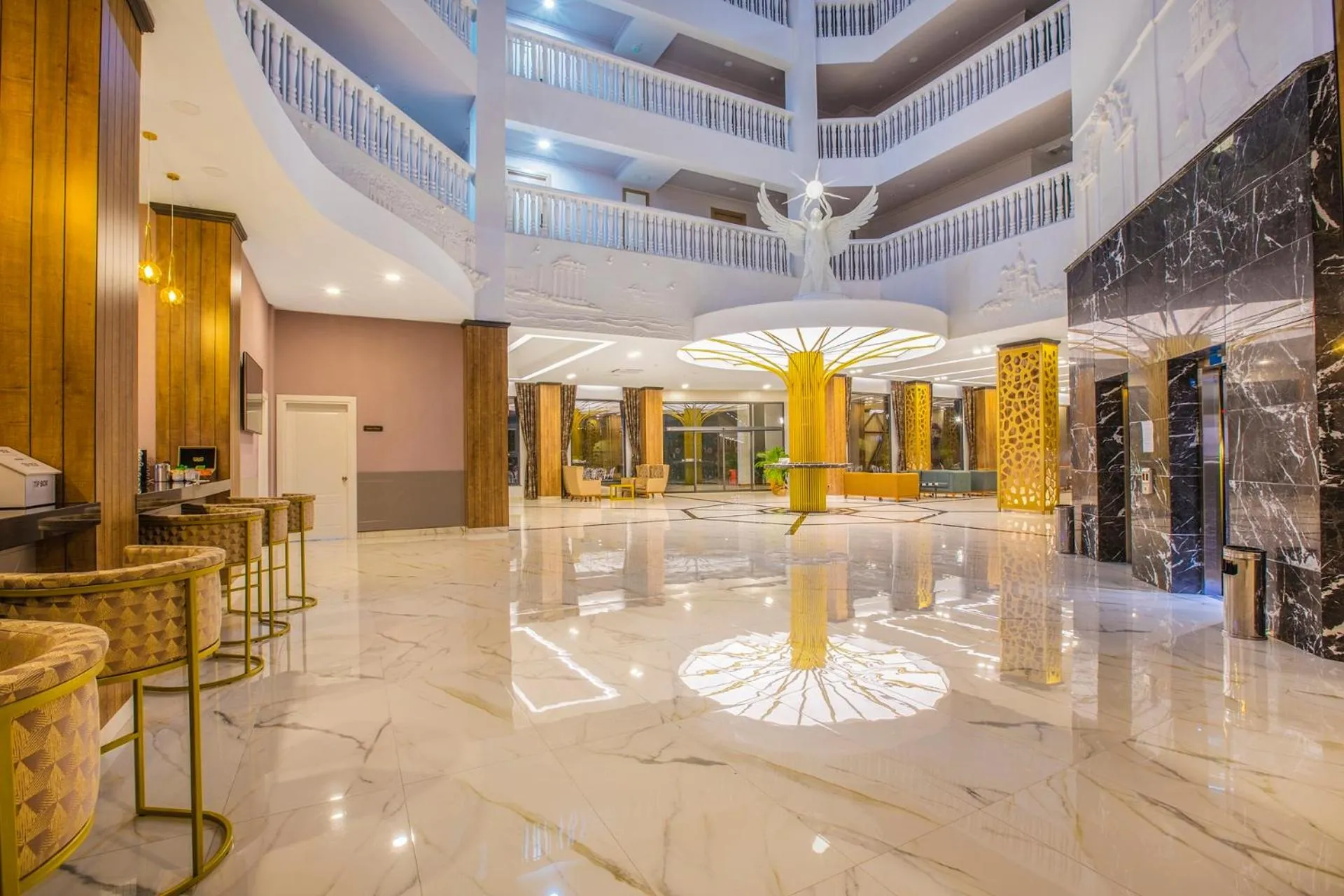 Lobby or reception in MIRA MERIDIA BEACh RESORT HOTEL
