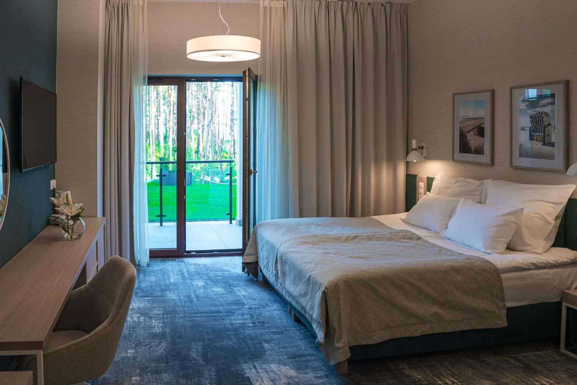 Deluxe Double or Twin Room with Balcony in Hotel Morski Widok Deluxe Double or Twin Room with Balcony in Hotel Morski Widok