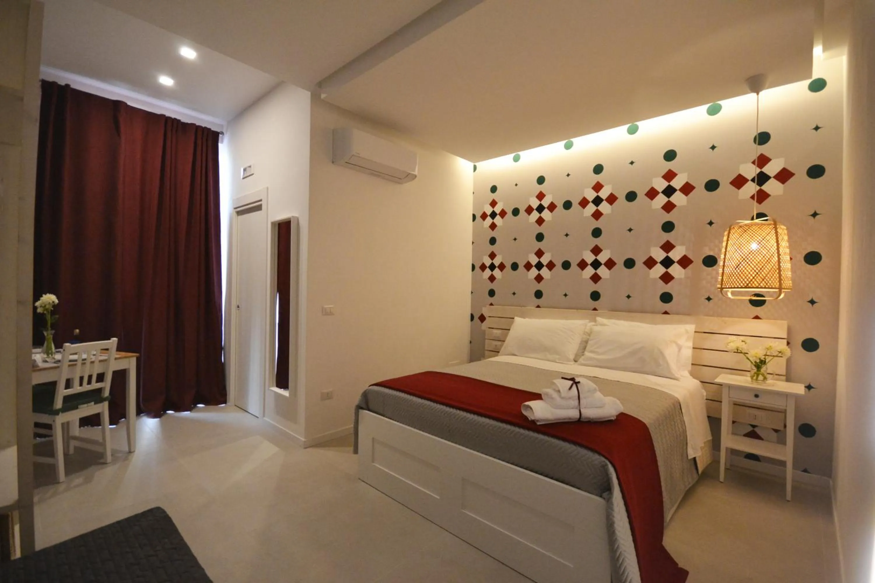 Photo of the whole room, Bed in B&B Donna Marisa