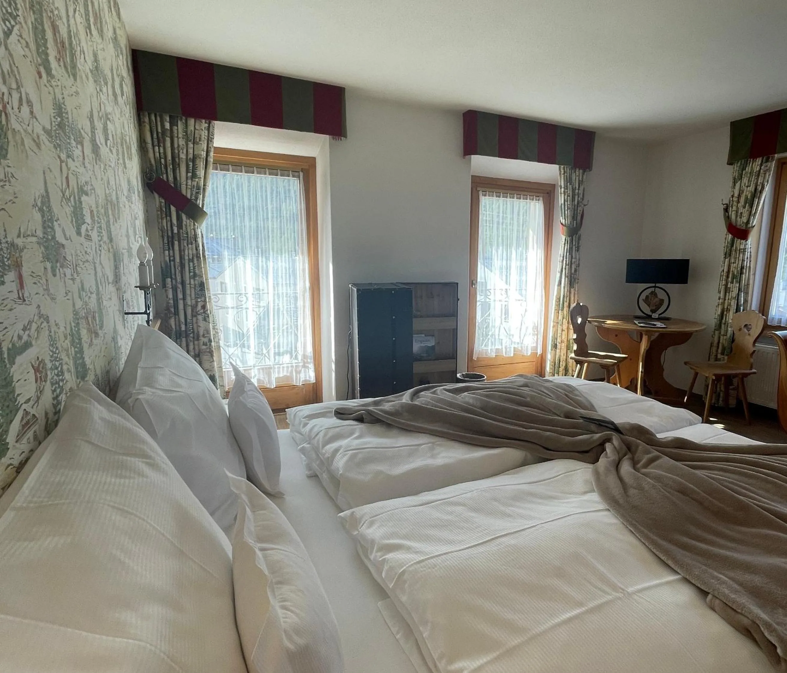 Photo of the whole room, Bed in Hotel Bernina