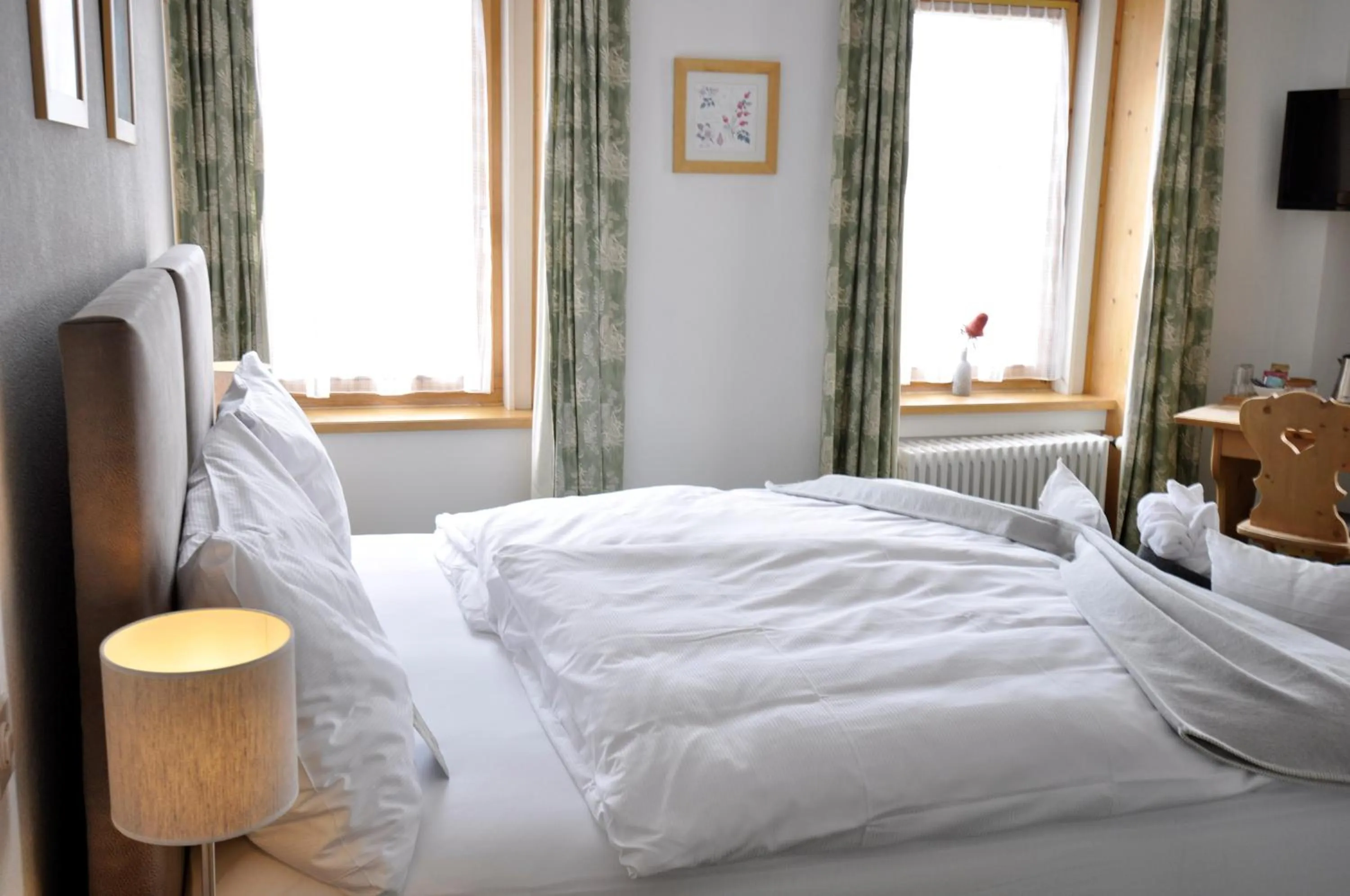 Photo of the whole room, Bed in Hotel Bernina