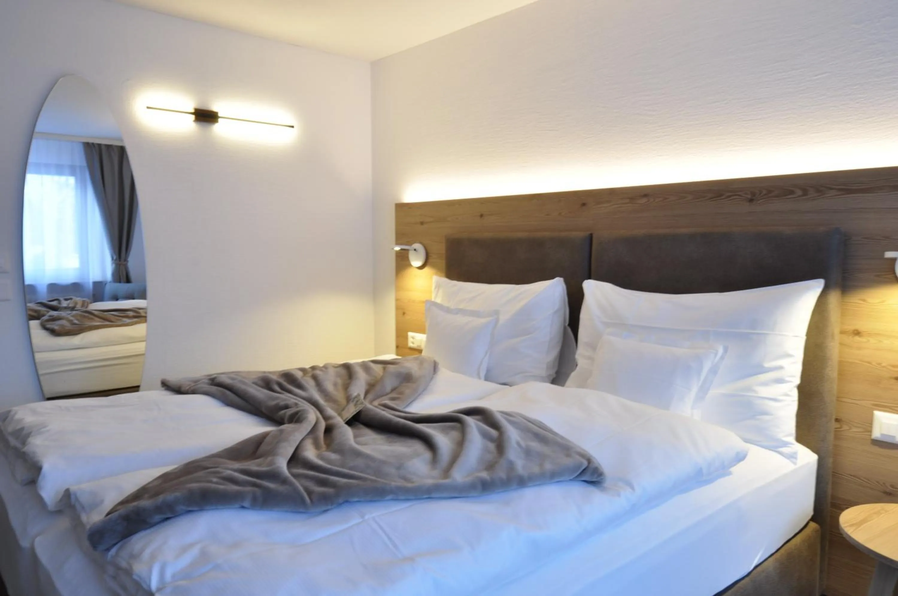 Bedroom, Bed in Hotel Bernina