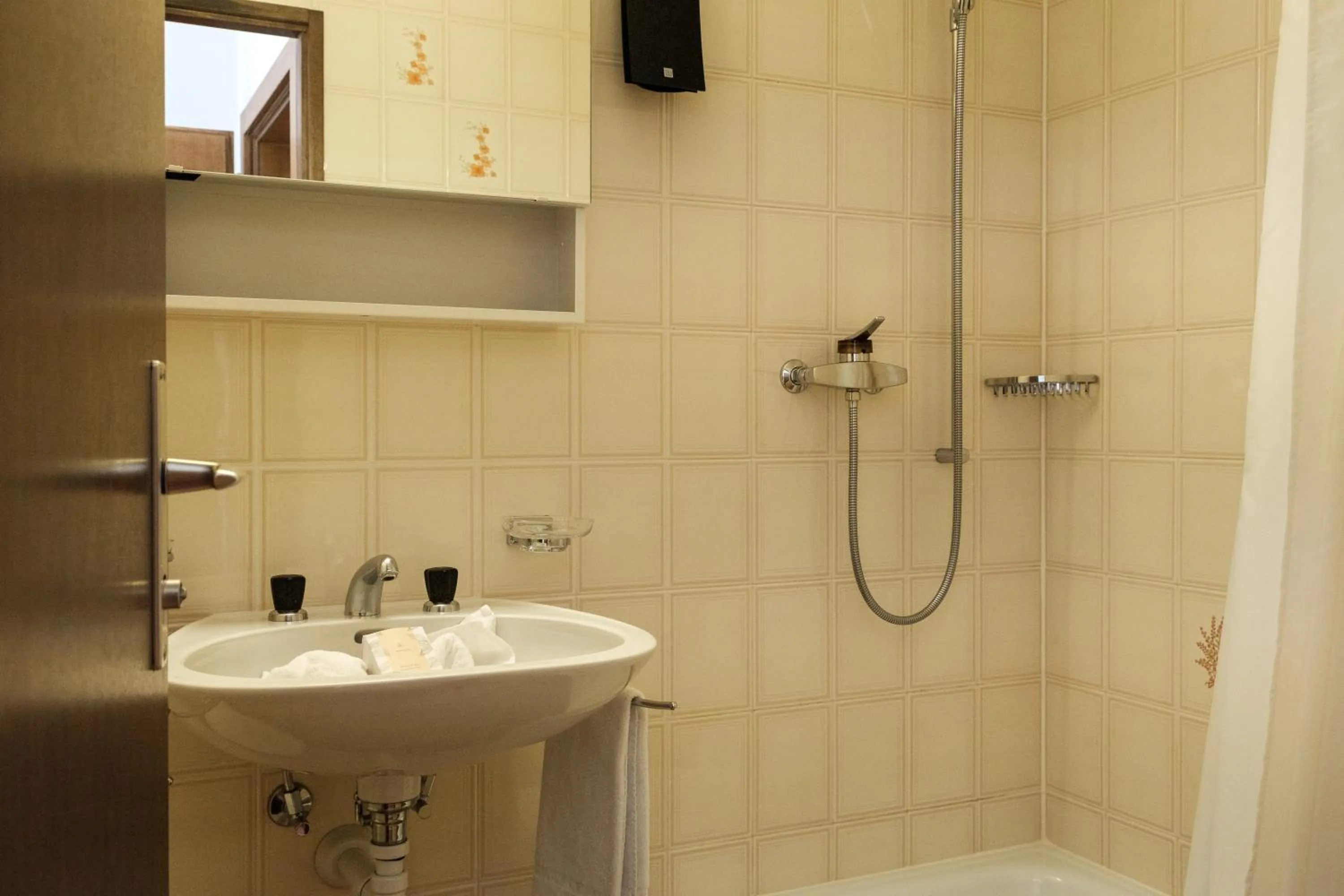 Shower in Hotel Bernina