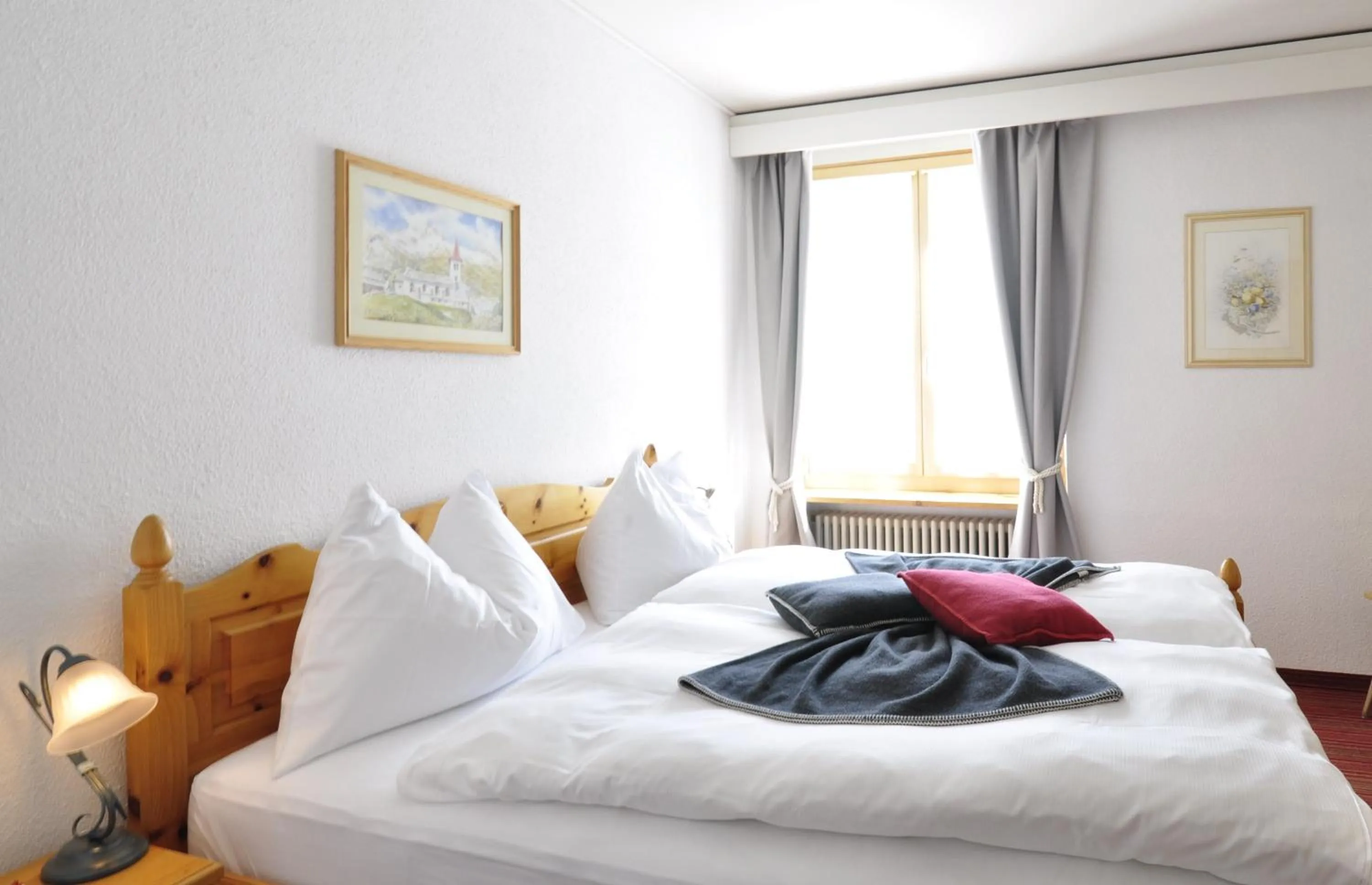 Photo of the whole room, Bed in Hotel Bernina