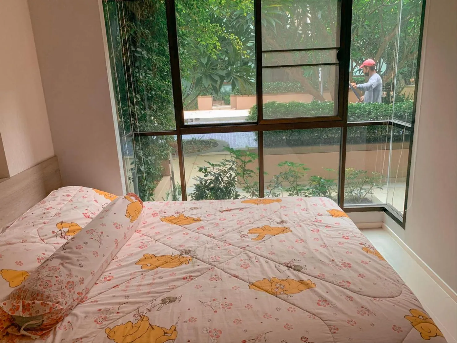 Bedroom, Bed in lumpini park beach