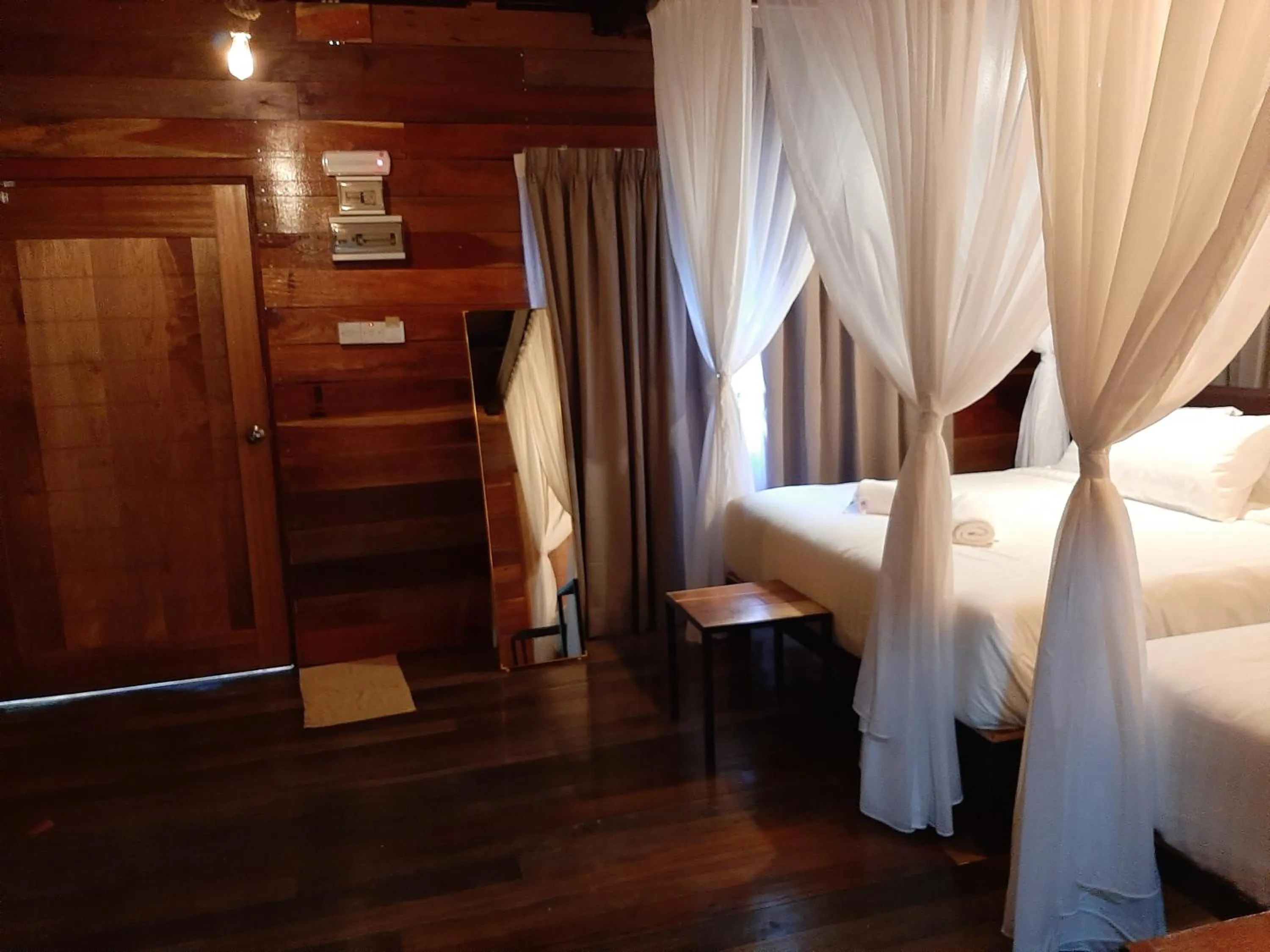 Bed in Utan Teluk Nipah