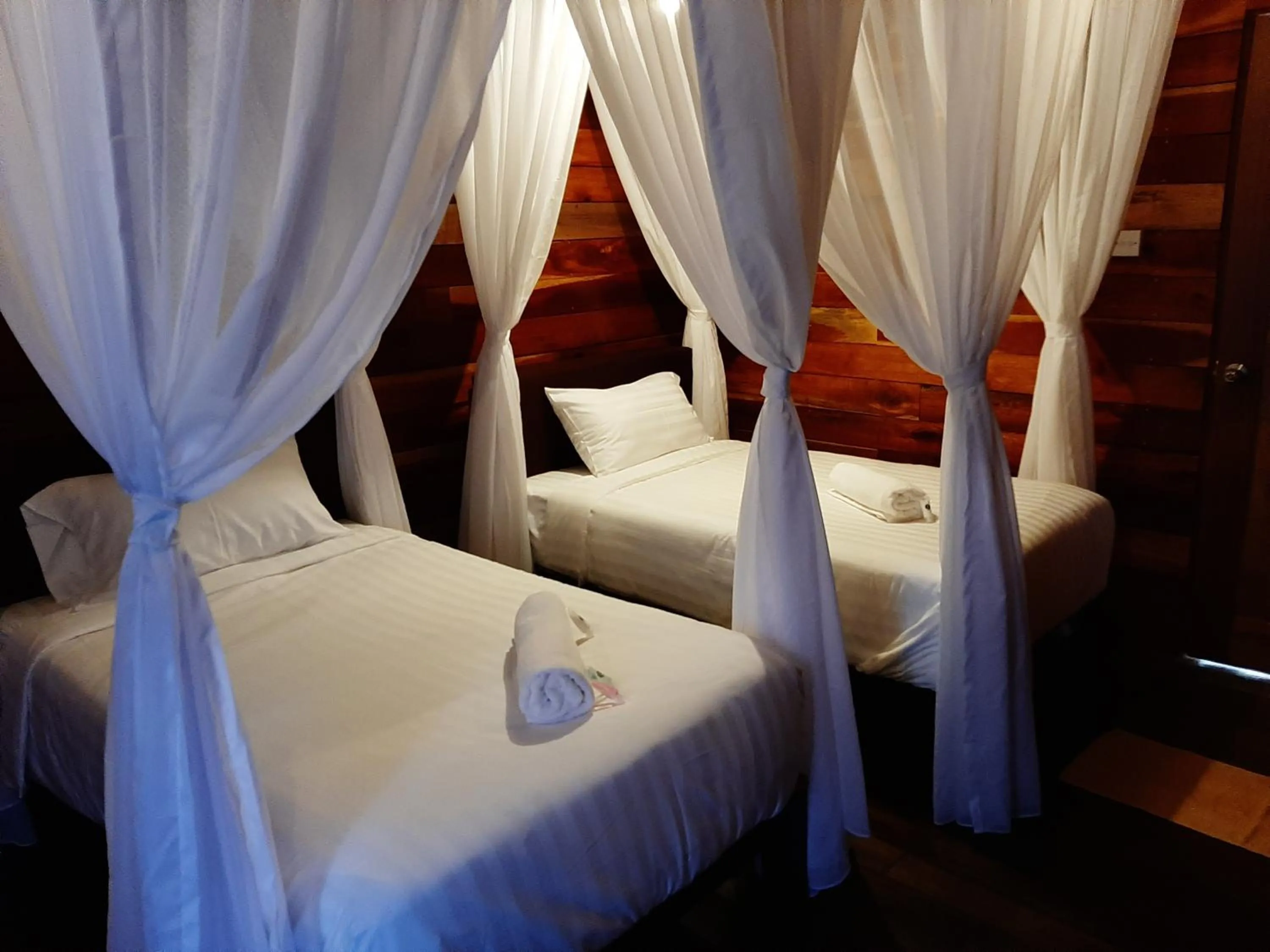 Bed in Utan Teluk Nipah